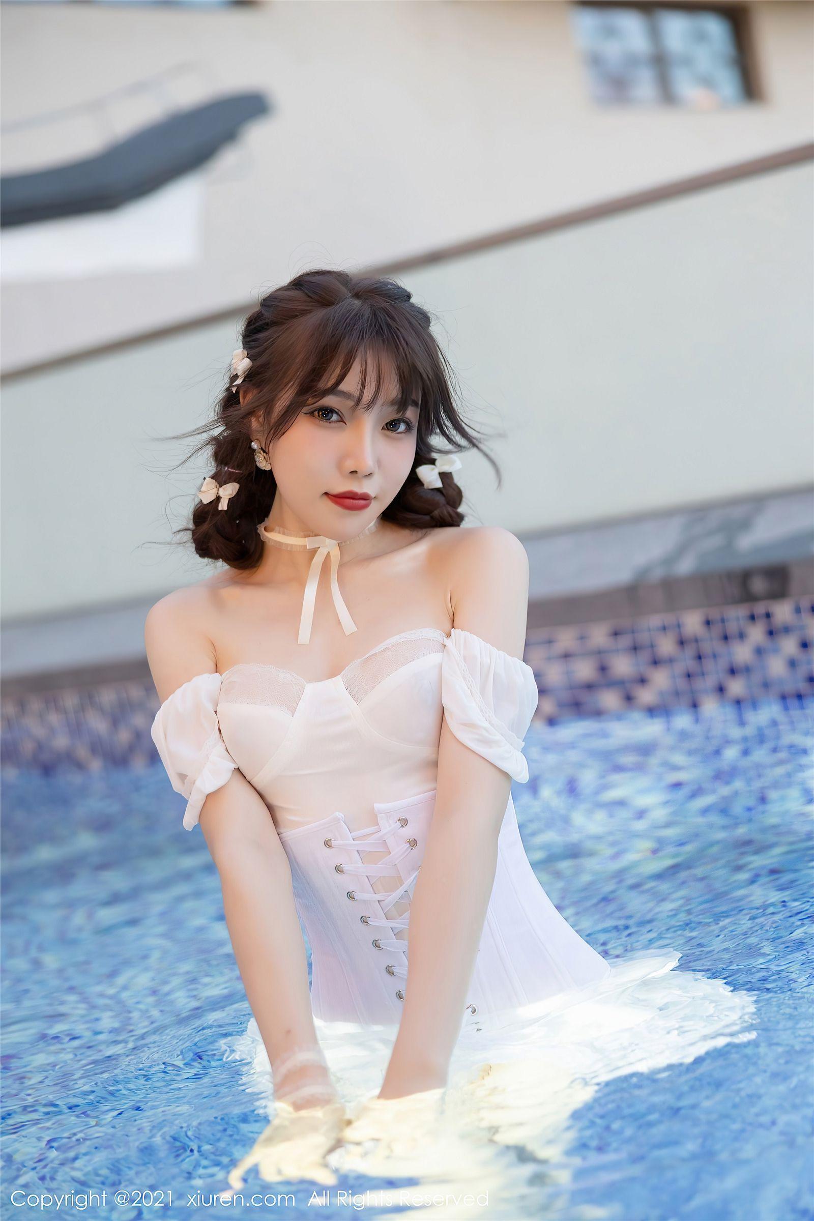 [XIUREN秀人网] 2021.09.26 NO.3998 芝芝Booty_p015