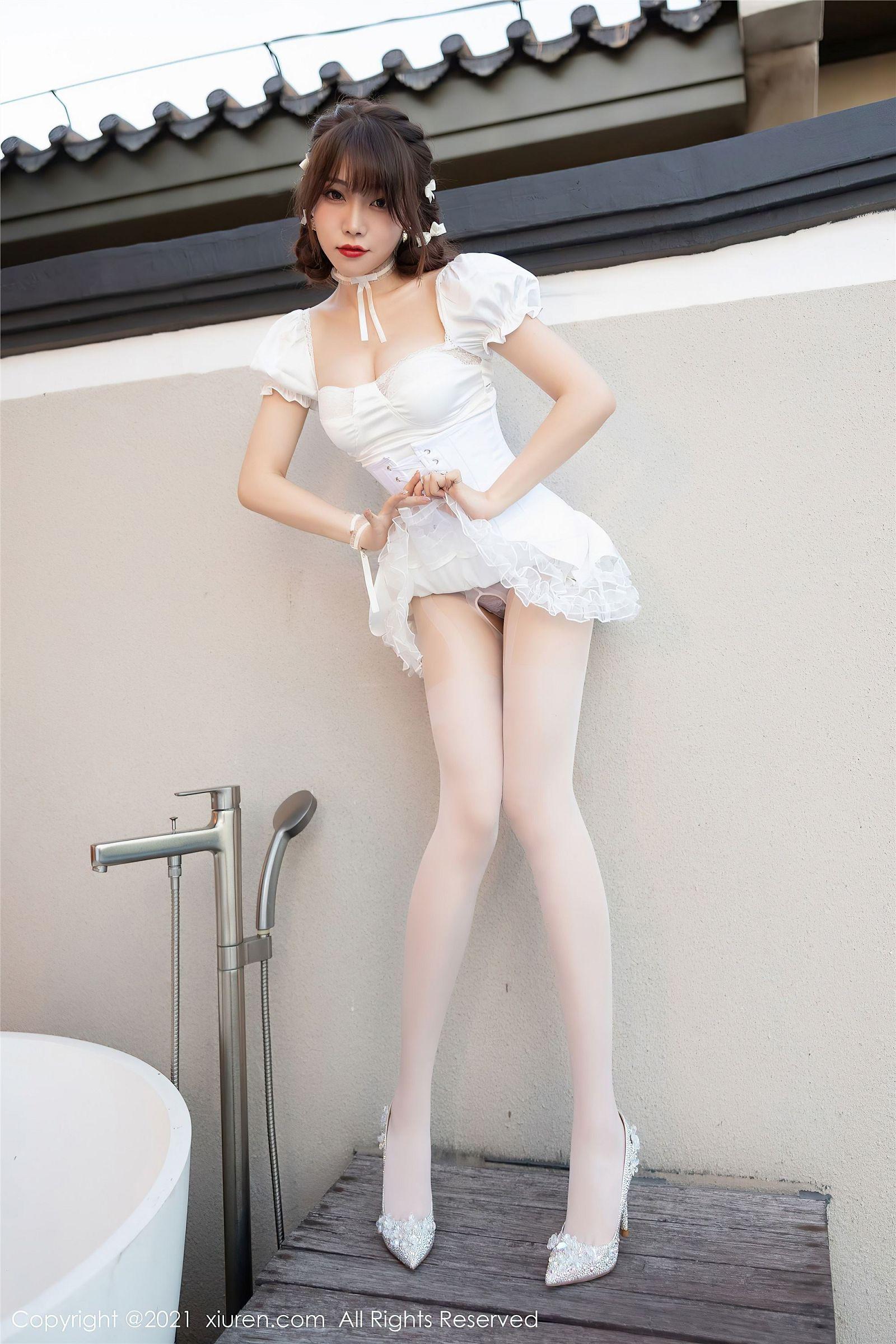 [XIUREN秀人网] 2021.09.26 NO.3998 芝芝Booty_p002