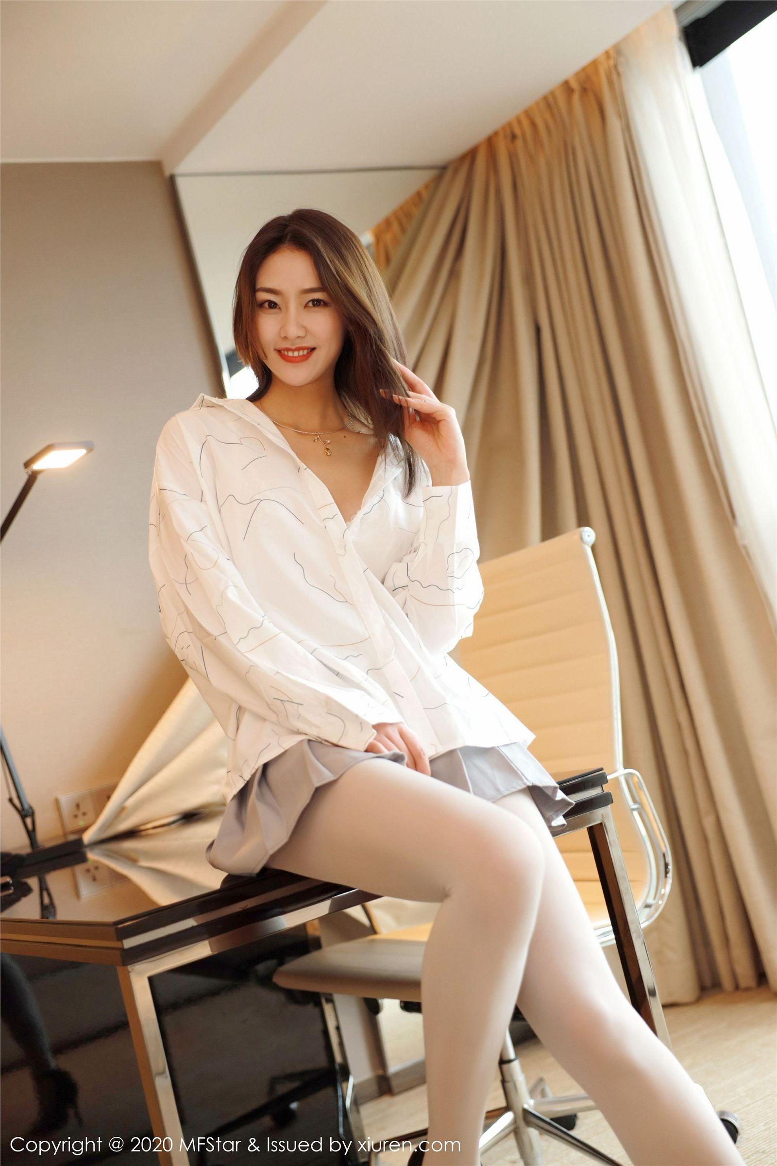 [MFStar模范学院] 2020.04.07 Vol.303 方子萱_p028