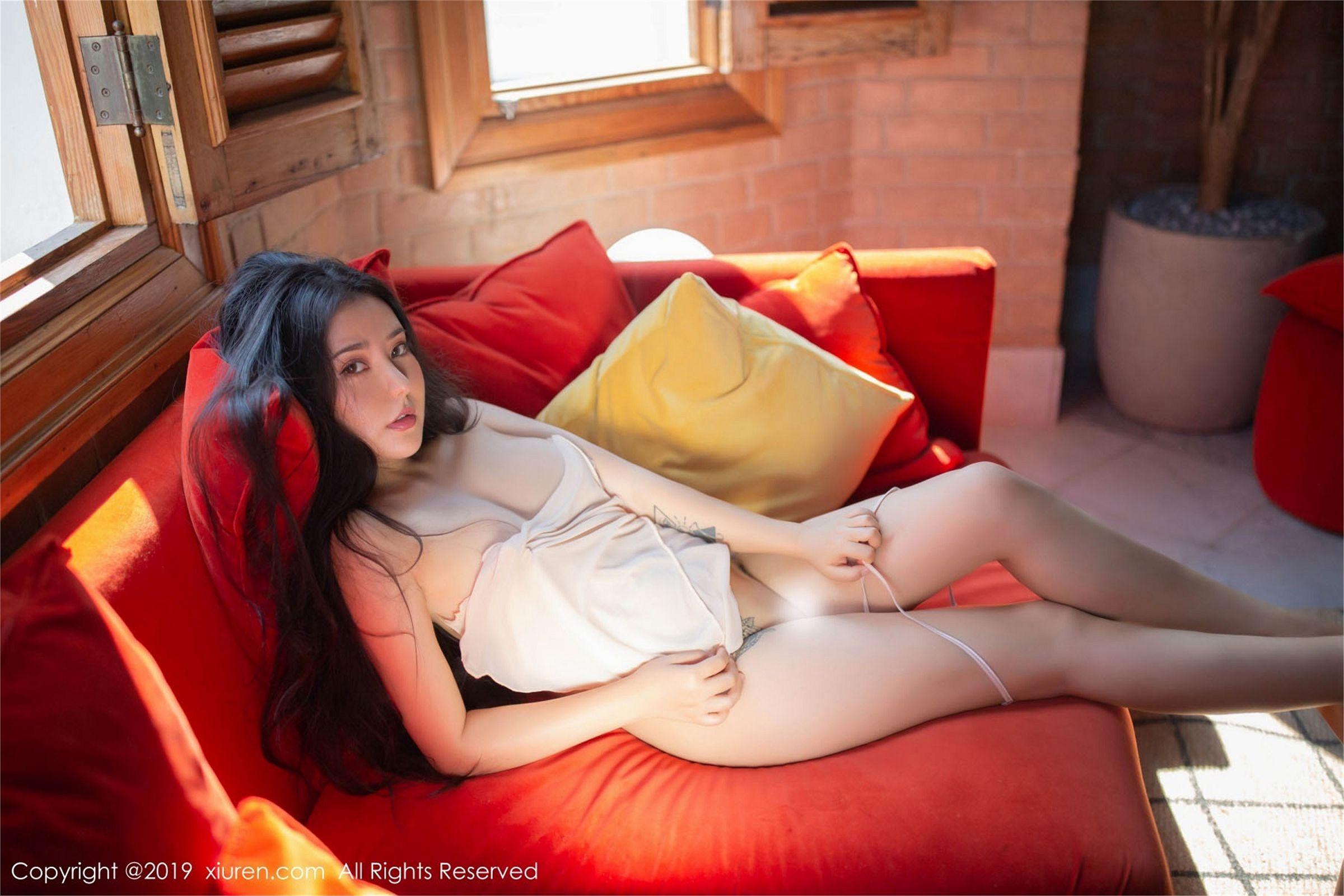 [XIUREN秀人网] 2019.07.08 NO.1537 Manuela玛鲁娜_p021