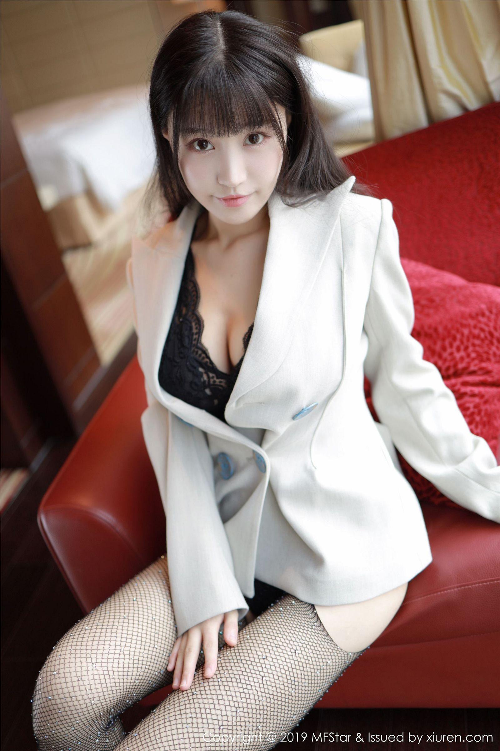 [MFStar模范学院] 2019.10.28 VOL.224 Flower朱可_儿_p012