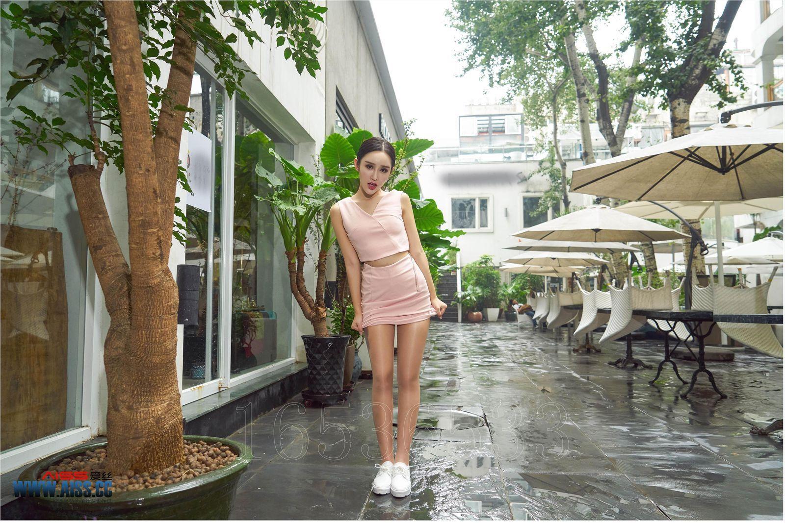 [AISS爱丝钻石] 丝袜美腿外拍 4108 欣杨 街角美人_p040