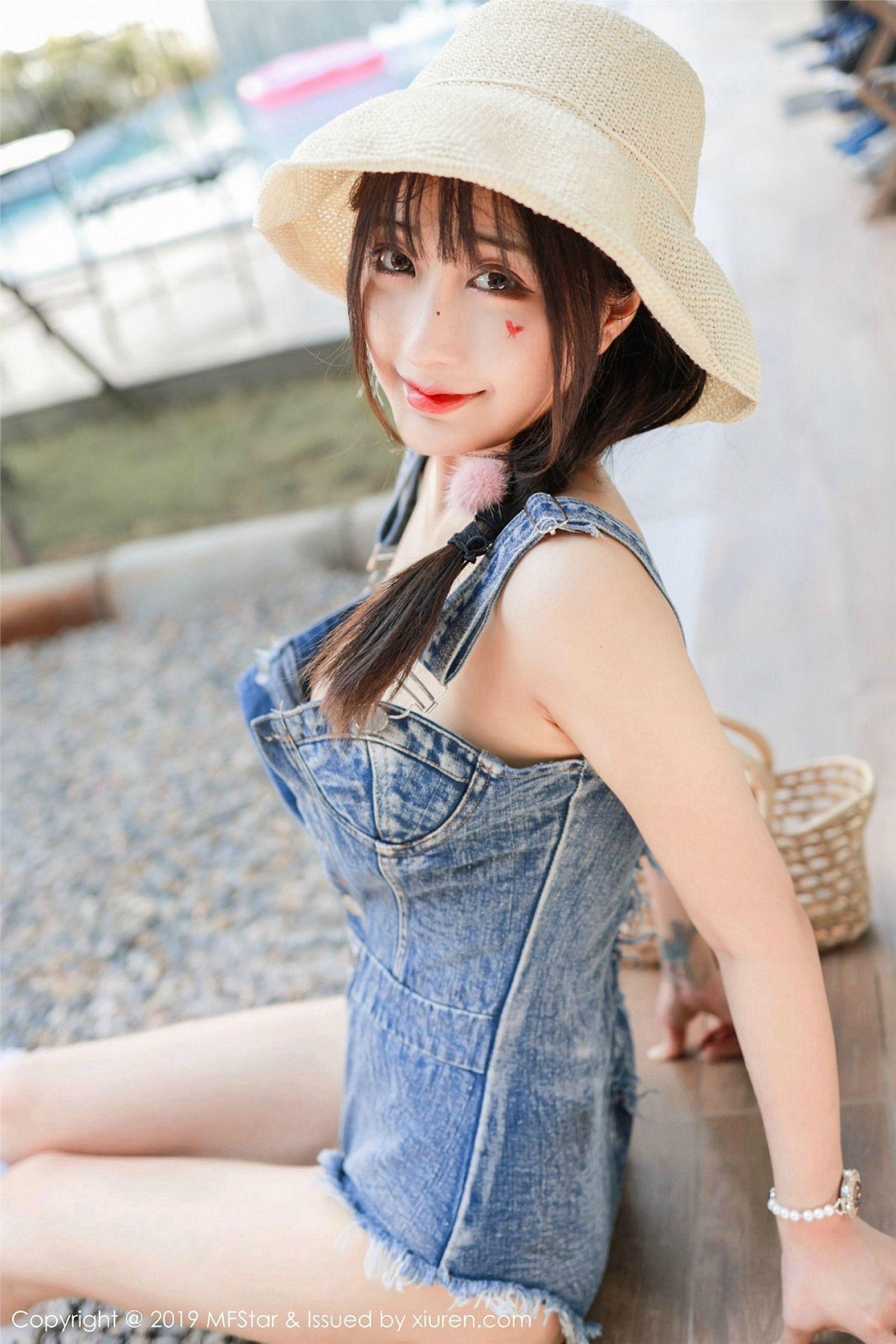 [MFStar模范学院] 2019.11.11 NO.228 Betty林子欣_p032