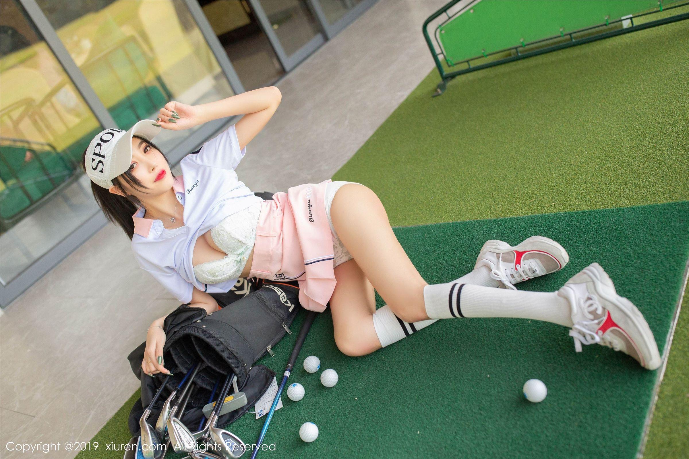 [XIUREN秀人网] 2019.12.24 NO.1874 高尔夫性_感女神 杨晨晨sugar_p033