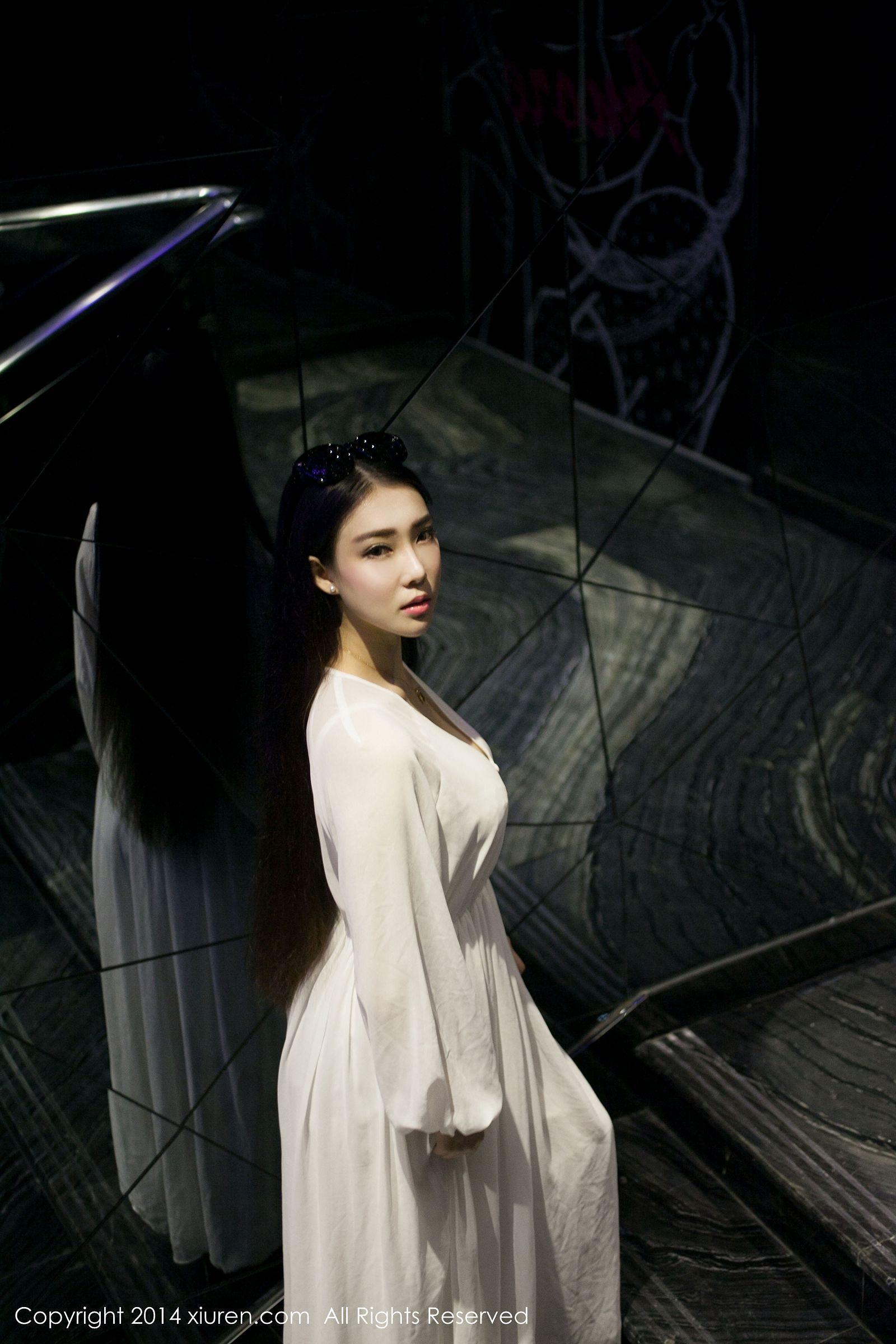 [秀人XIUREN] 2014.04.29 NO.131 梦娜Vanessa_p012