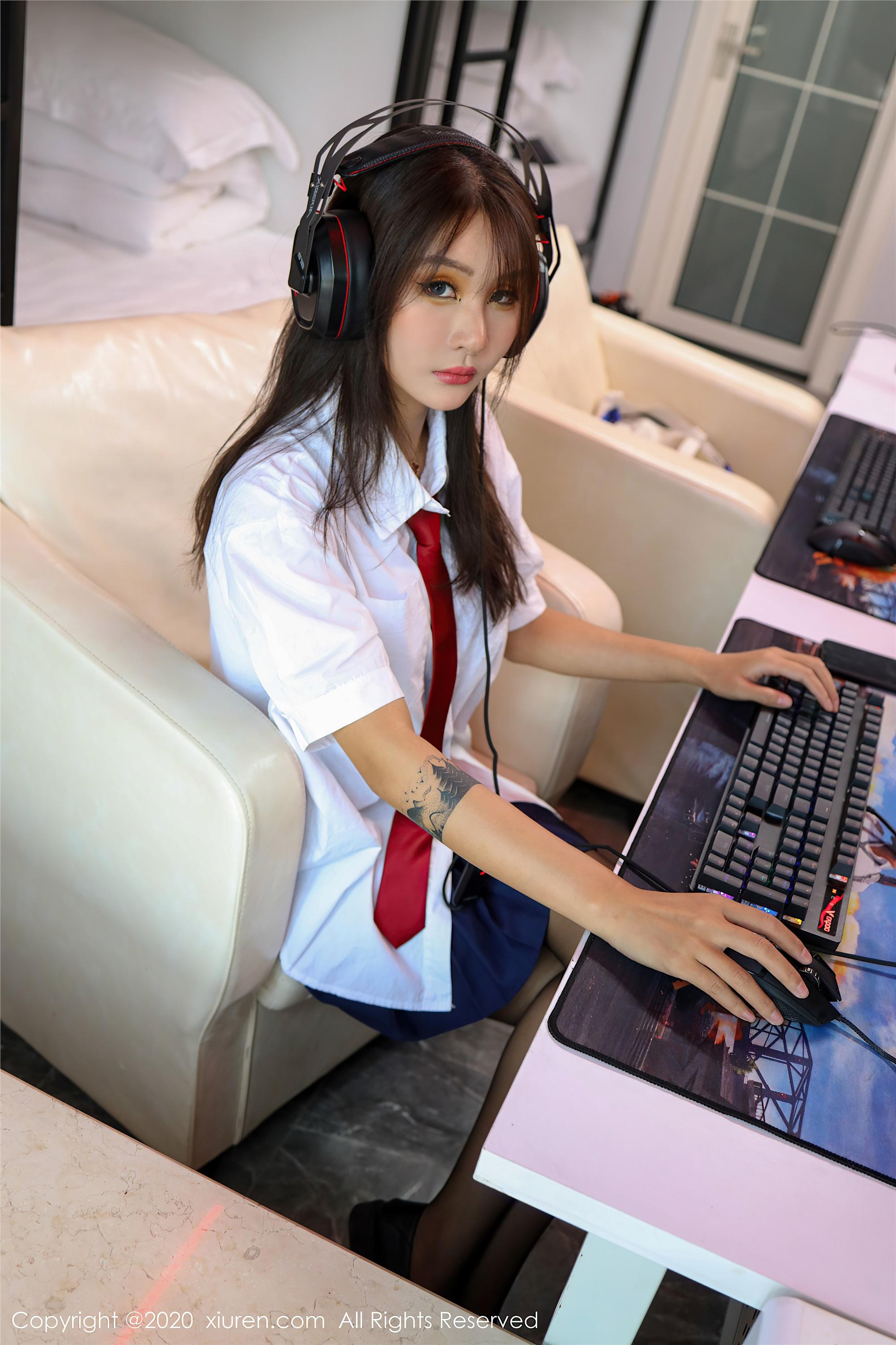 [XIUREN秀人网] 2020.08.19 NO.2461 Emily顾奈奈_p004