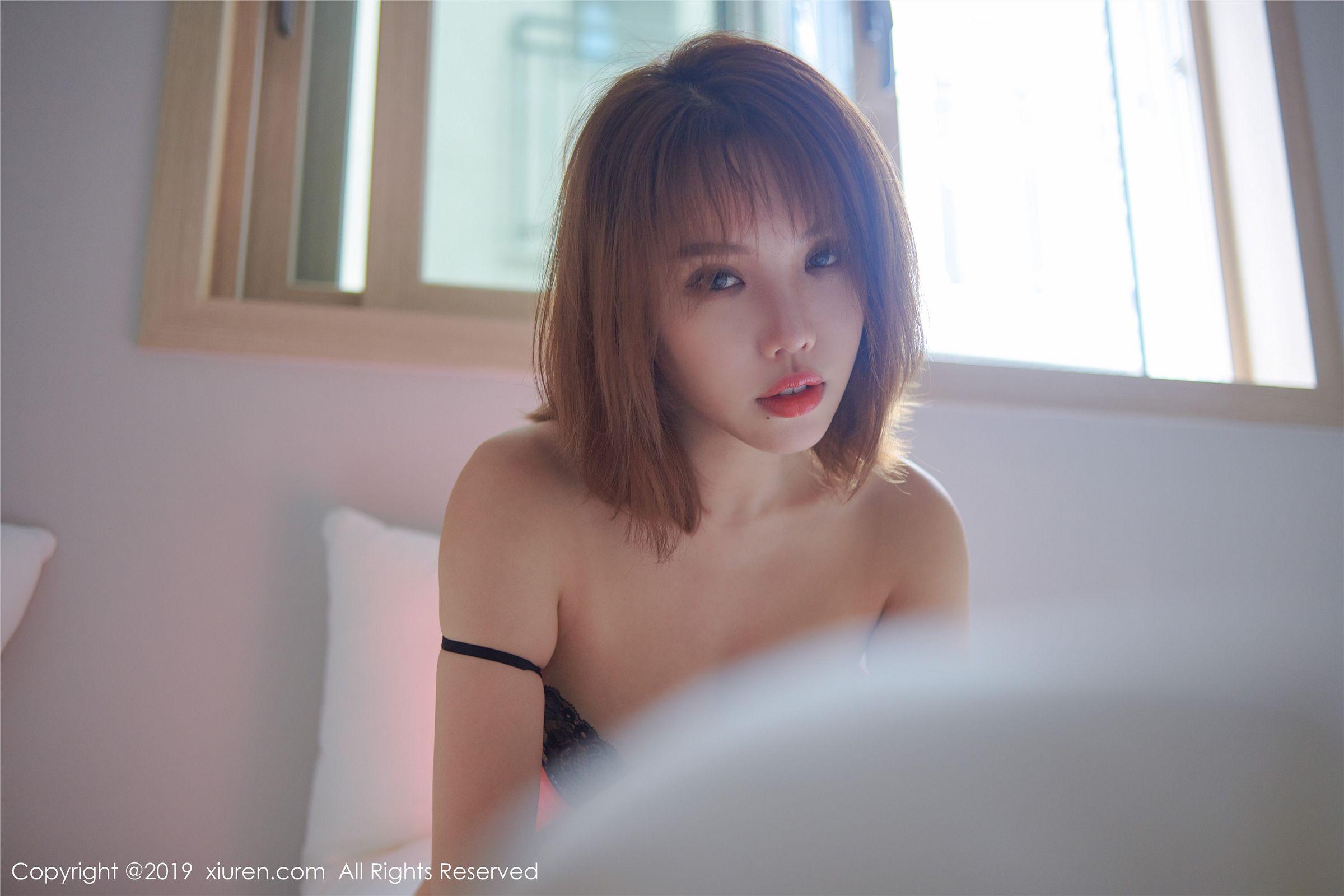 [XIUREN秀人网] 2019.09.18 NO.1684 芝芝Booty_p024