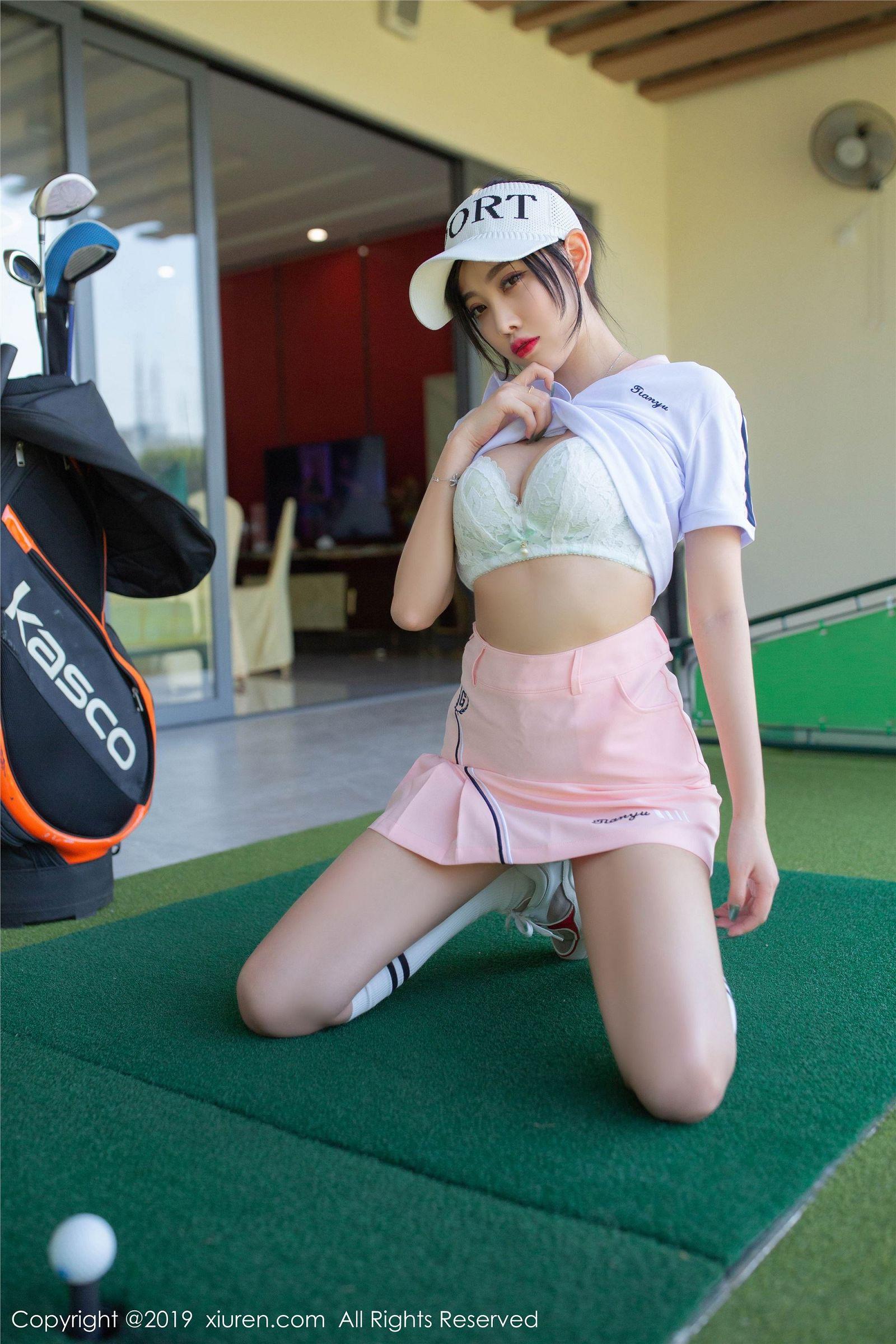 [XIUREN秀人网] 2019.12.24 NO.1874 高尔夫性_感女神 杨晨晨sugar_p034