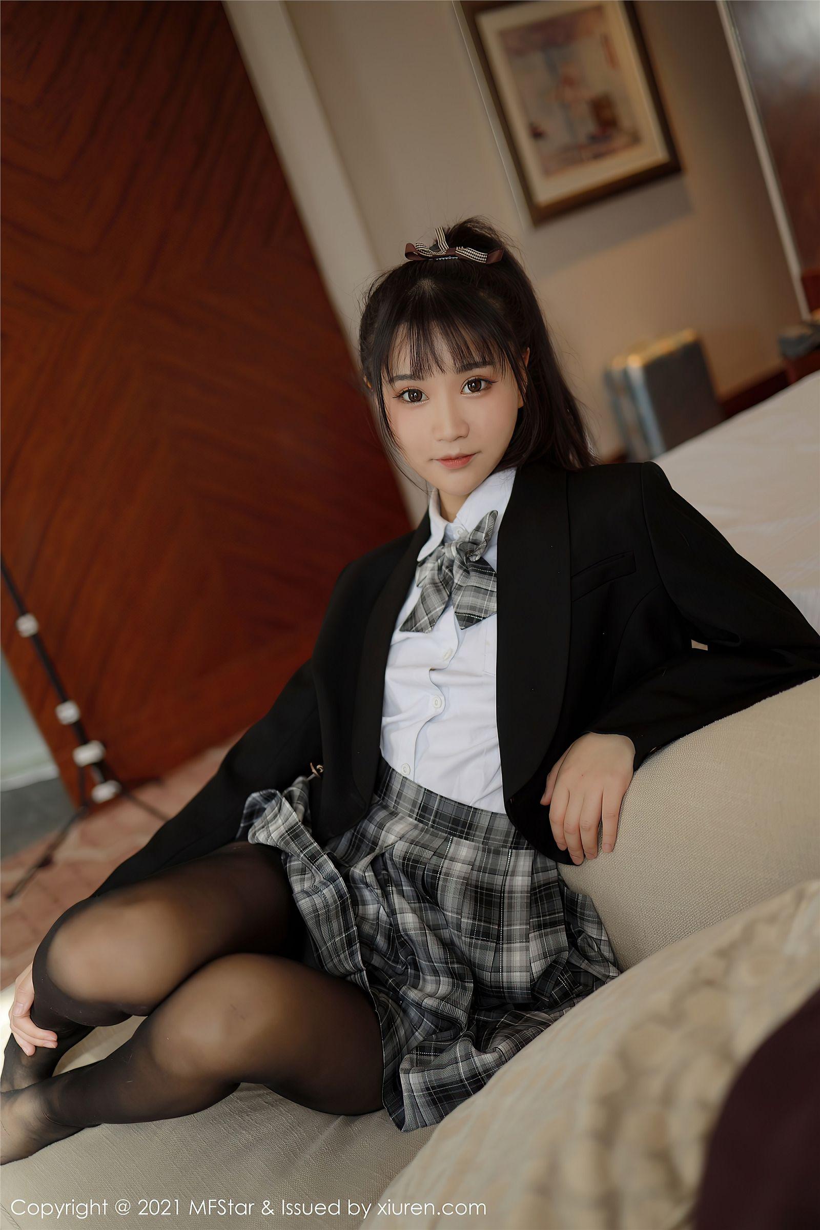 [MFStar模范学院] 2021.01.14 NO.439 小果冻儿_p043