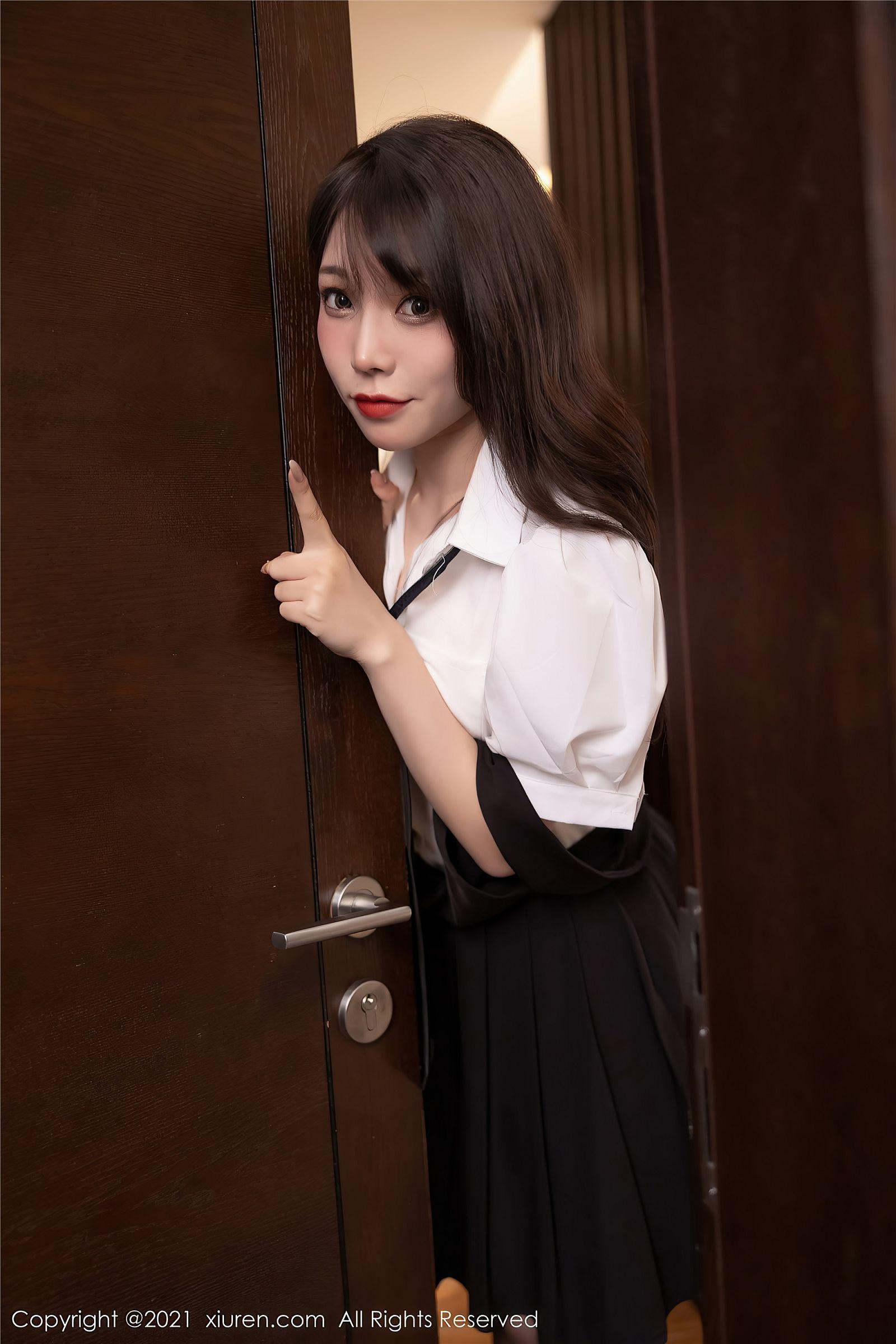[XIUREN秀人网] 2021.07.08 NO.3643 芝芝Booty_p017