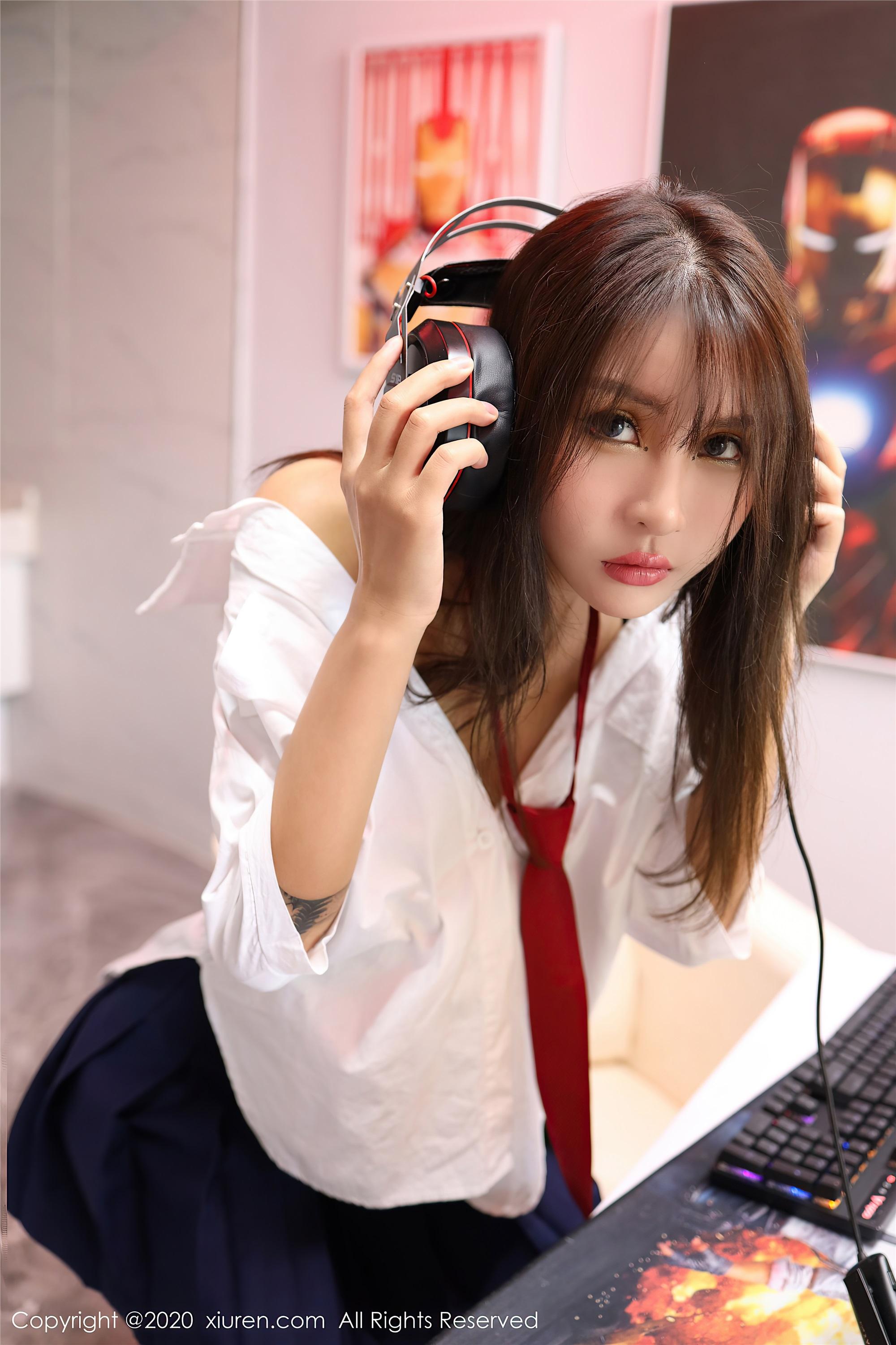 [XIUREN秀人网] 2020.08.19 NO.2461 Emily顾奈奈_p010