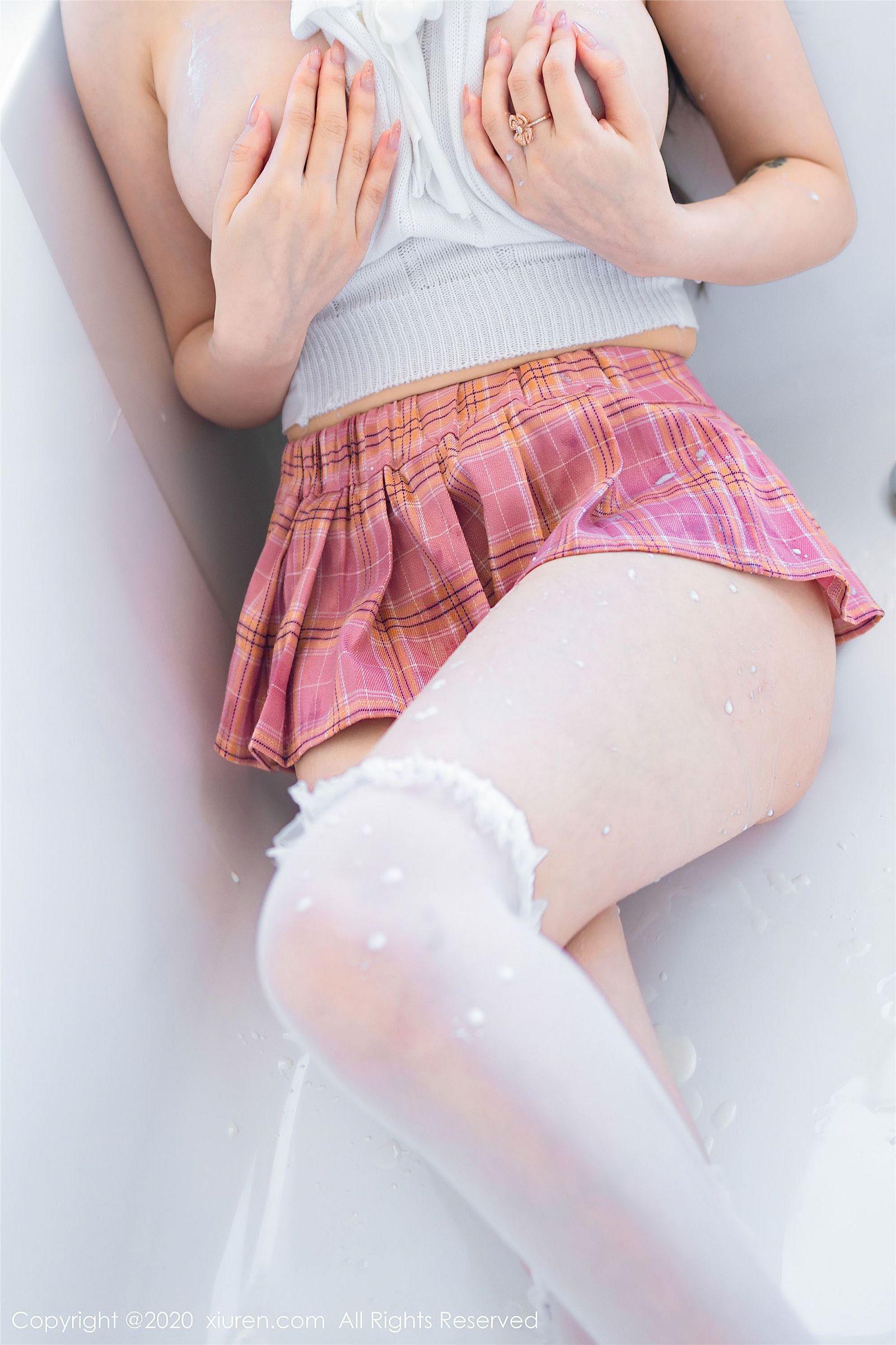 [XIUREN秀人网] 2020.08.10 NO.2421 玉兔miki_p028