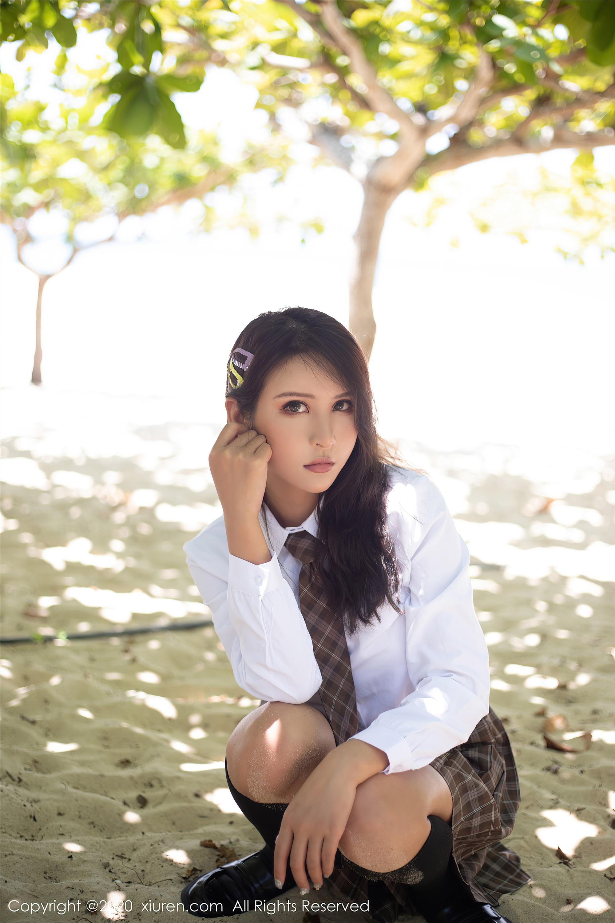 [XIUREN秀人网] 2020.08.17 NO.2447 Emily顾奈奈_p058