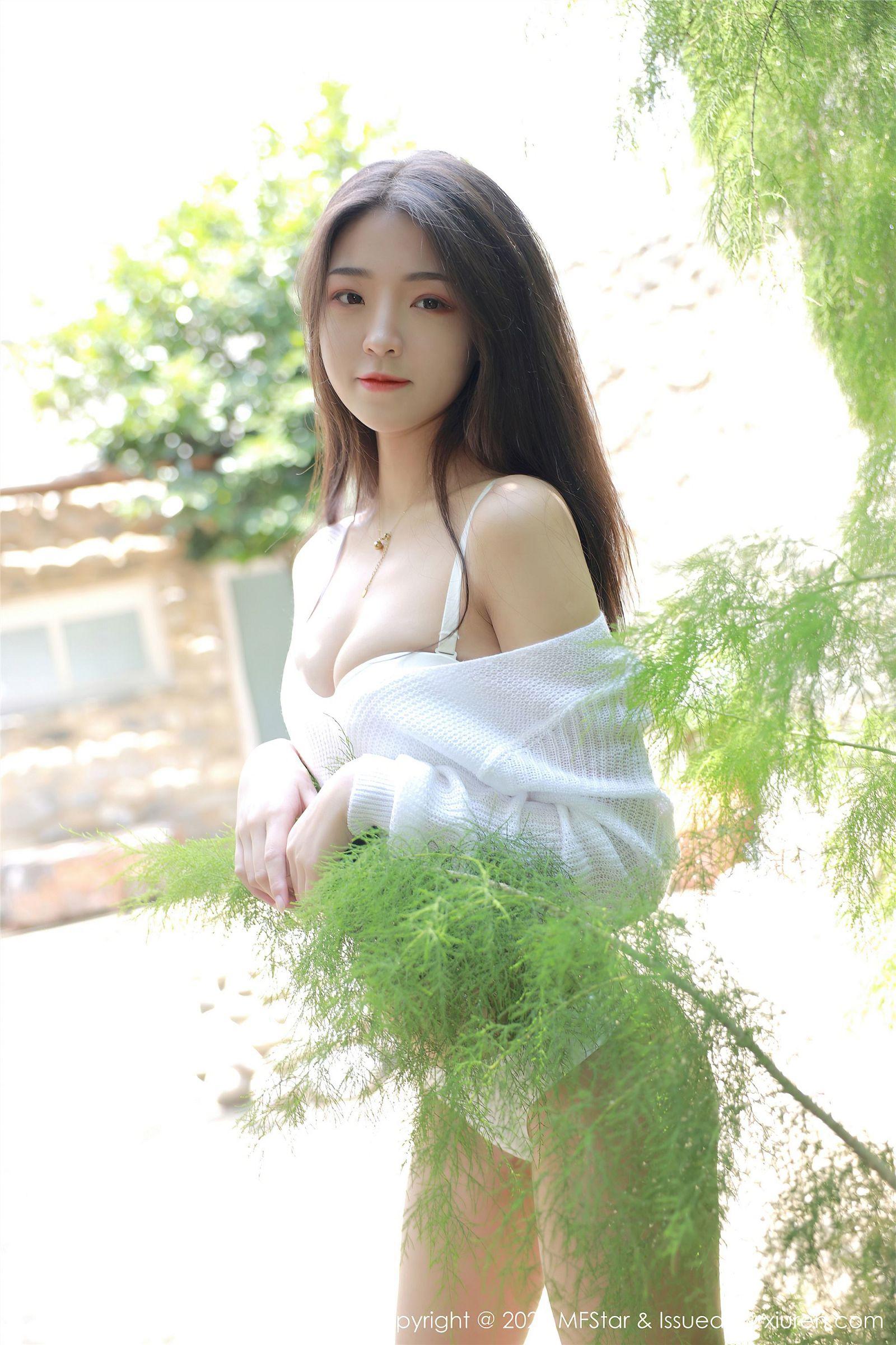 [MFStar模范学院] 2020.06.28 Vol.334 Laura苏雨彤_p034