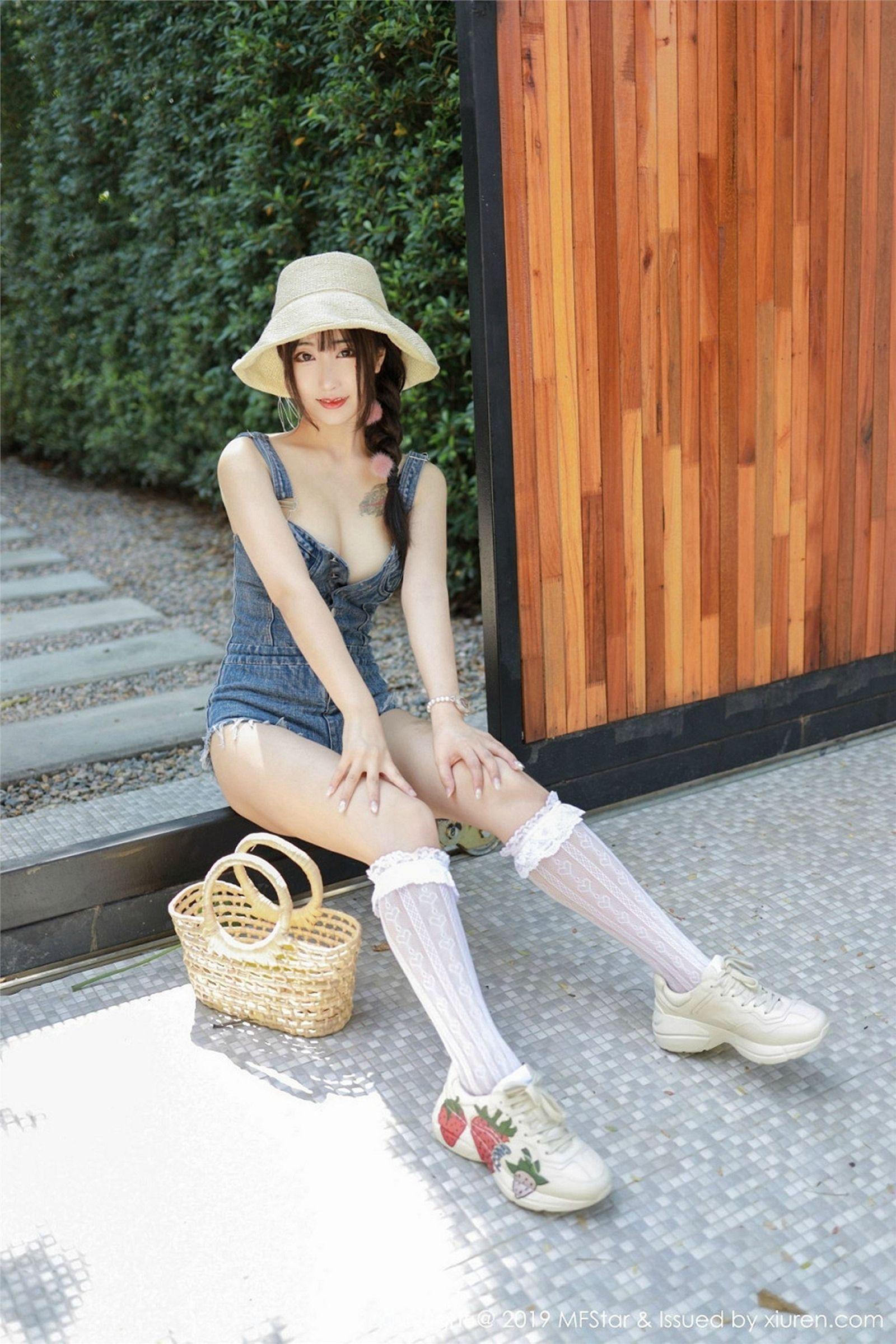 [MFStar模范学院] 2019.11.11 NO.228 Betty林子欣_p007