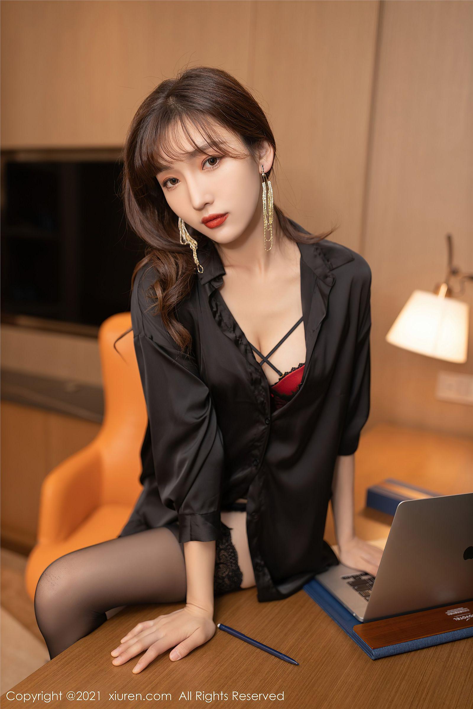 [XIUREN秀人网] 2021.12.28 NO.4396 陆萱萱_p009
