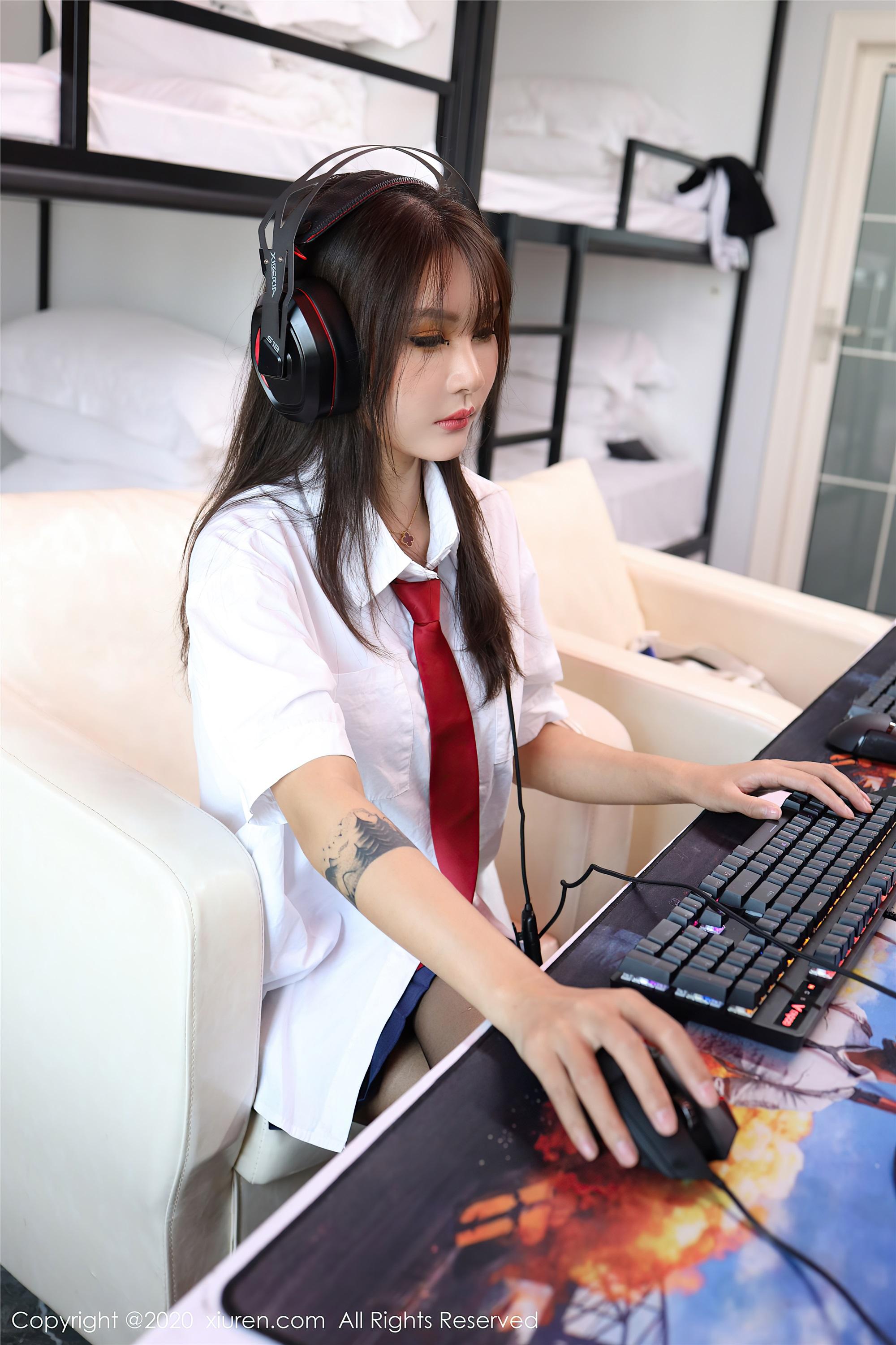 [XIUREN秀人网] 2020.08.19 NO.2461 Emily顾奈奈_p028