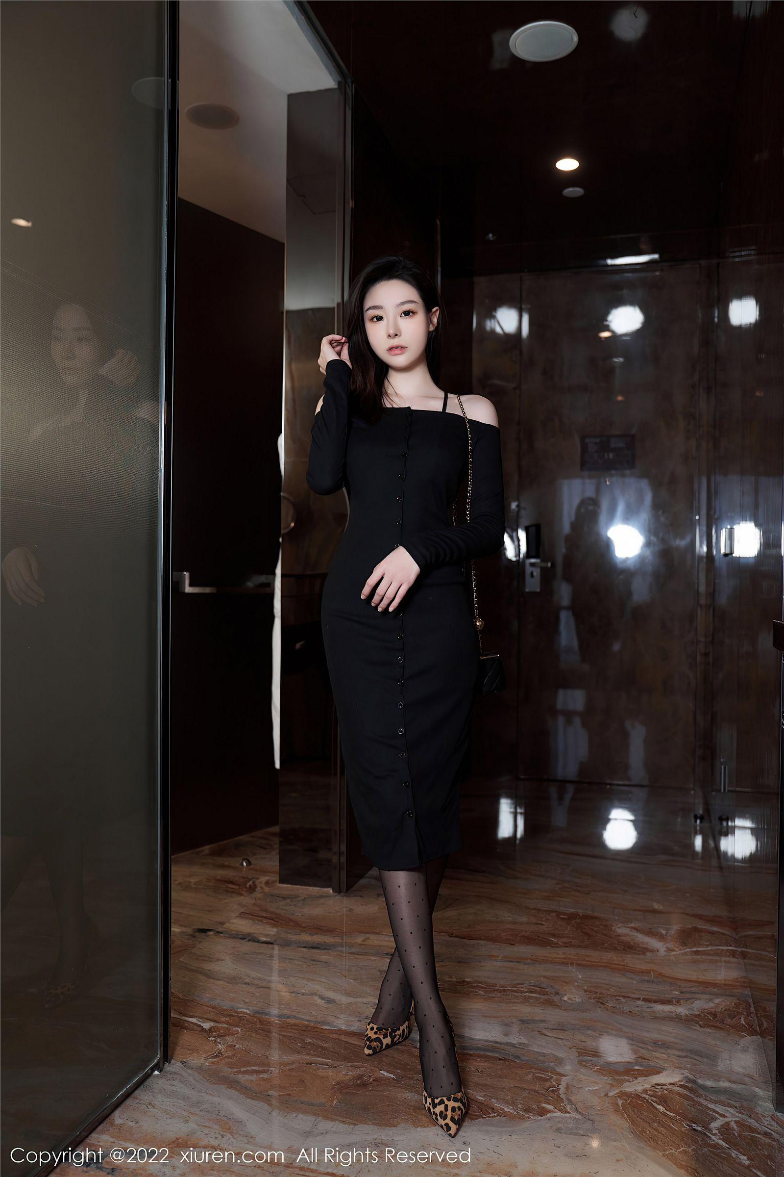 [XIUREN秀人网] 2022.09.01 NO.5529 是小逗逗_p012