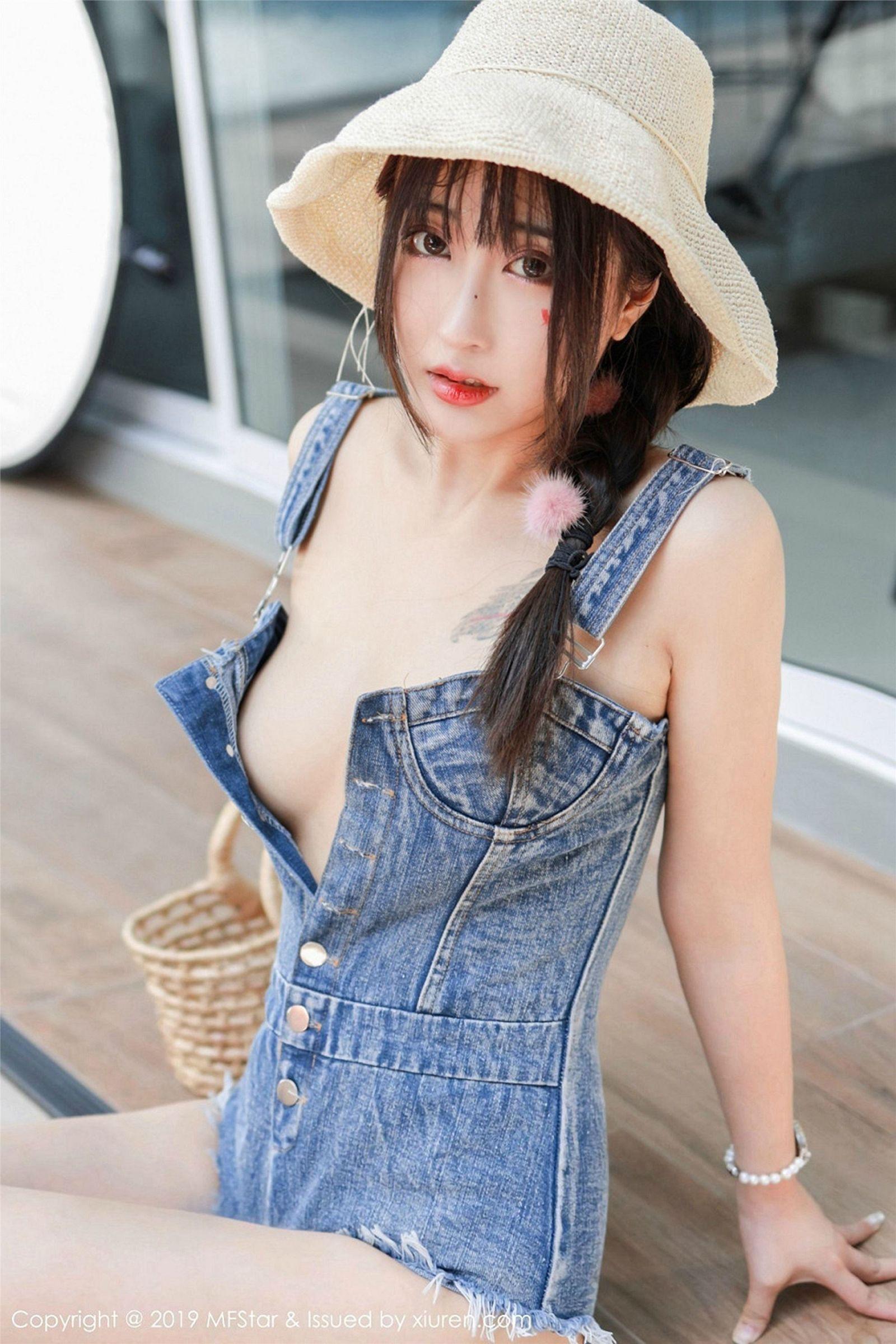 [MFStar模范学院] 2019.11.11 NO.228 Betty林子欣_p031