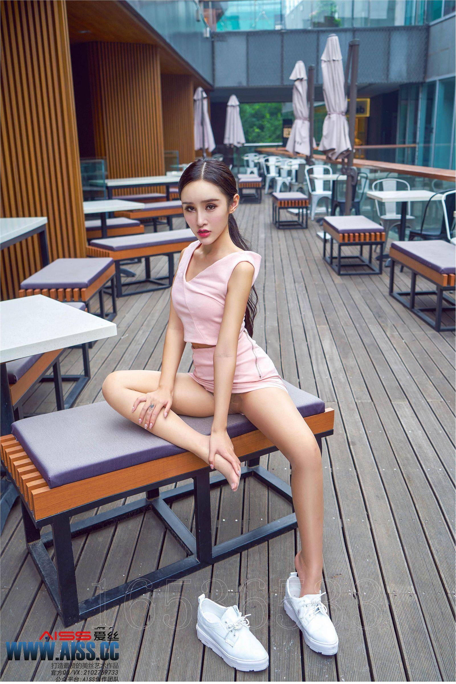 [AISS爱丝钻石] 丝袜美腿外拍 4108 欣杨 街角美人_p023