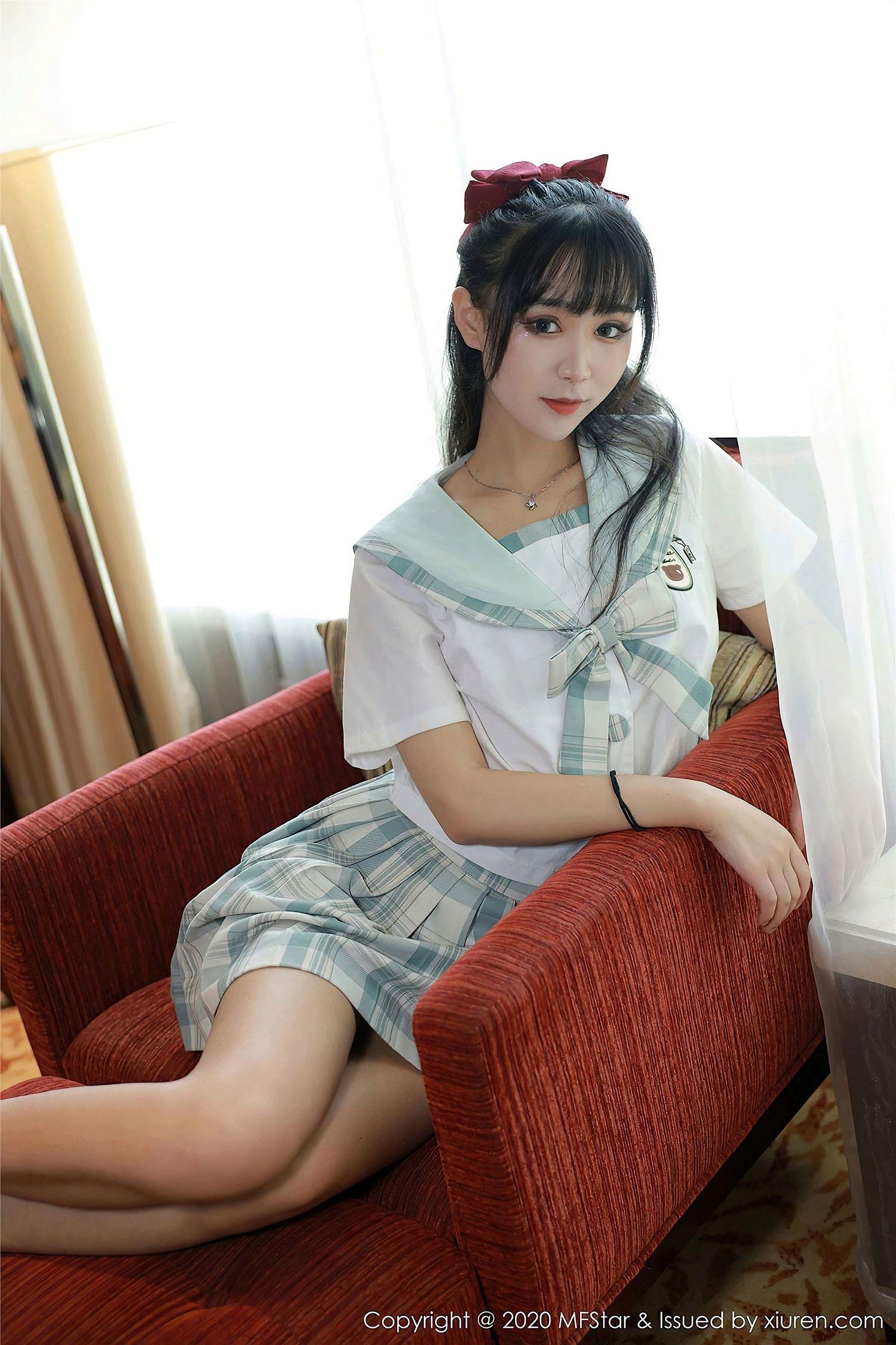 [MFStar模范学院] 2020.09.15 NO.386 小果冻儿_p046