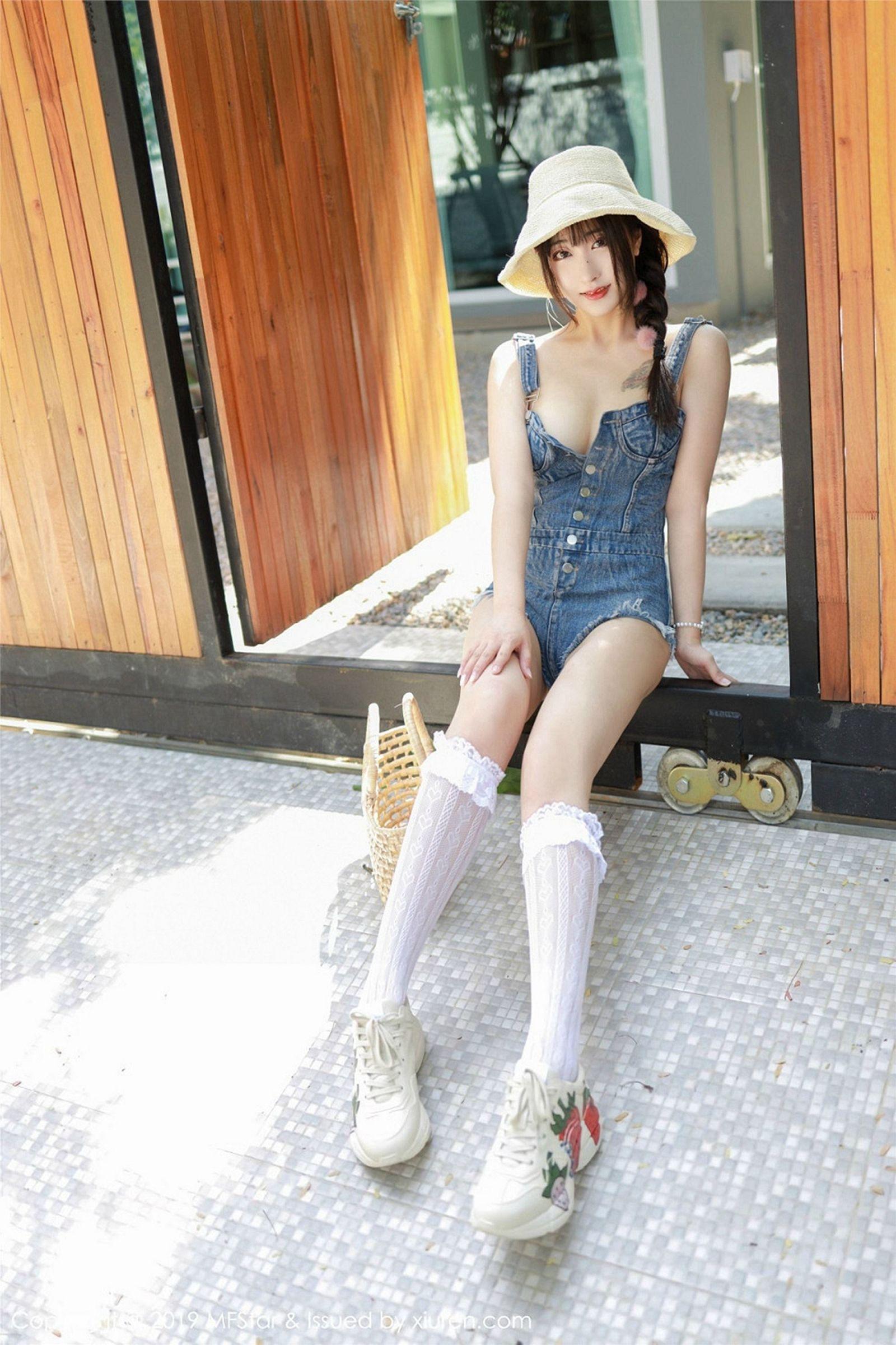 [MFStar模范学院] 2019.11.11 NO.228 Betty林子欣_p005