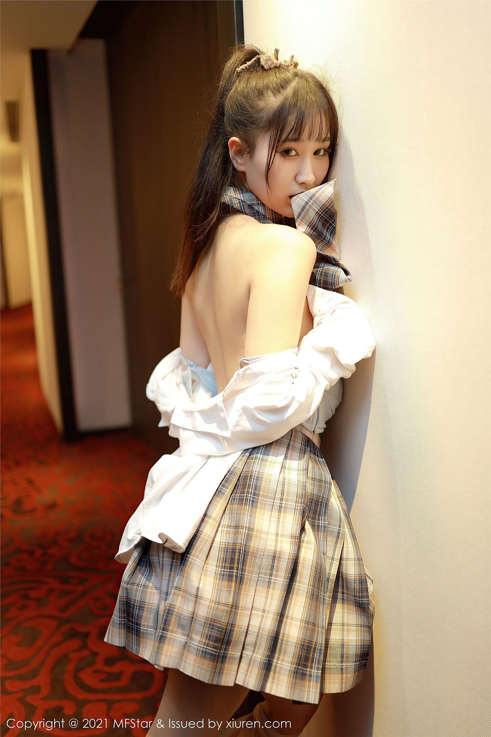 [MFStar模范学院] 2021.01.26 NO.447 小果冻儿_p008
