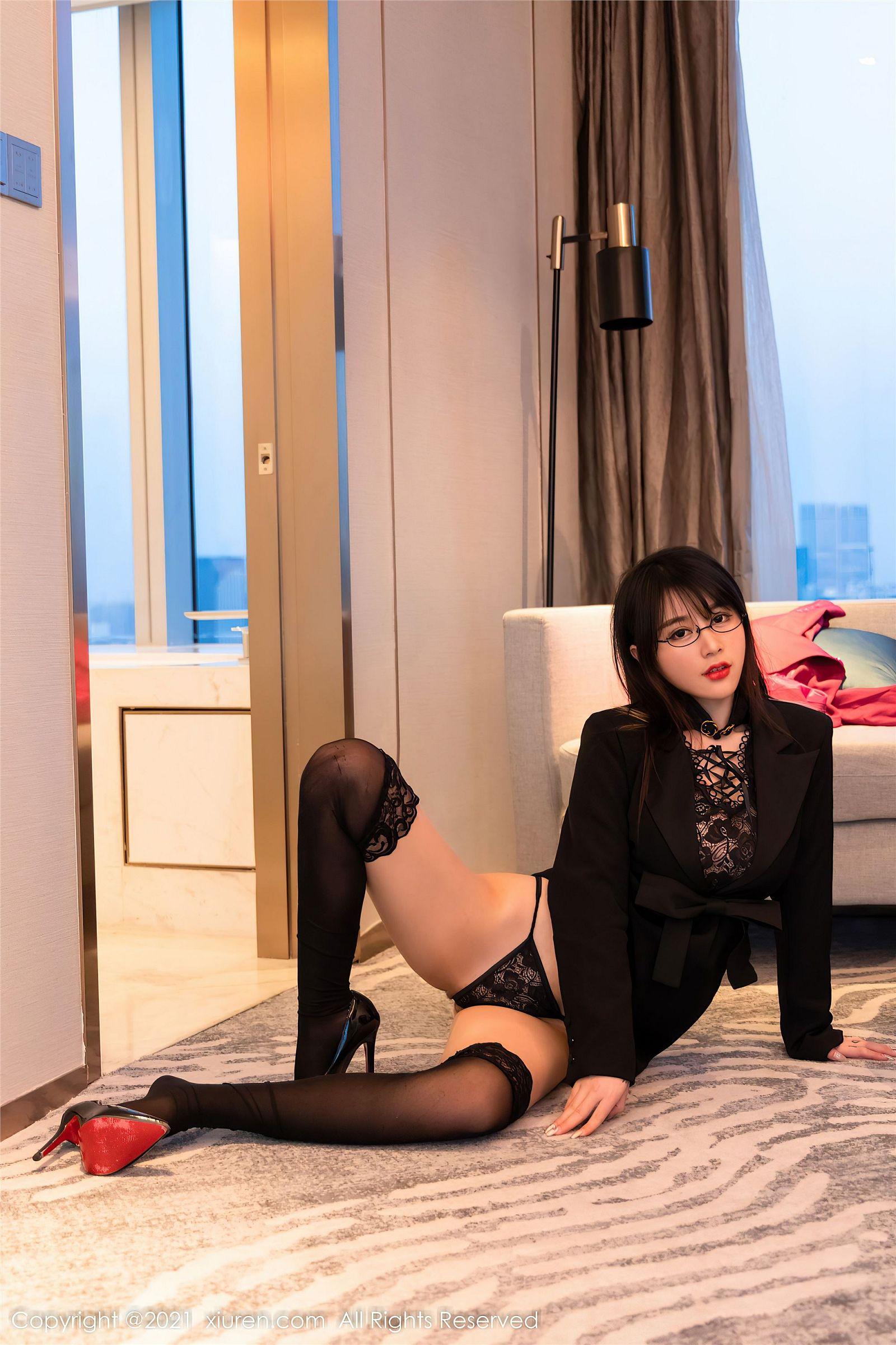 [XIUREN秀人网] 2021.12.09 NO.4317 美七Mia_p002