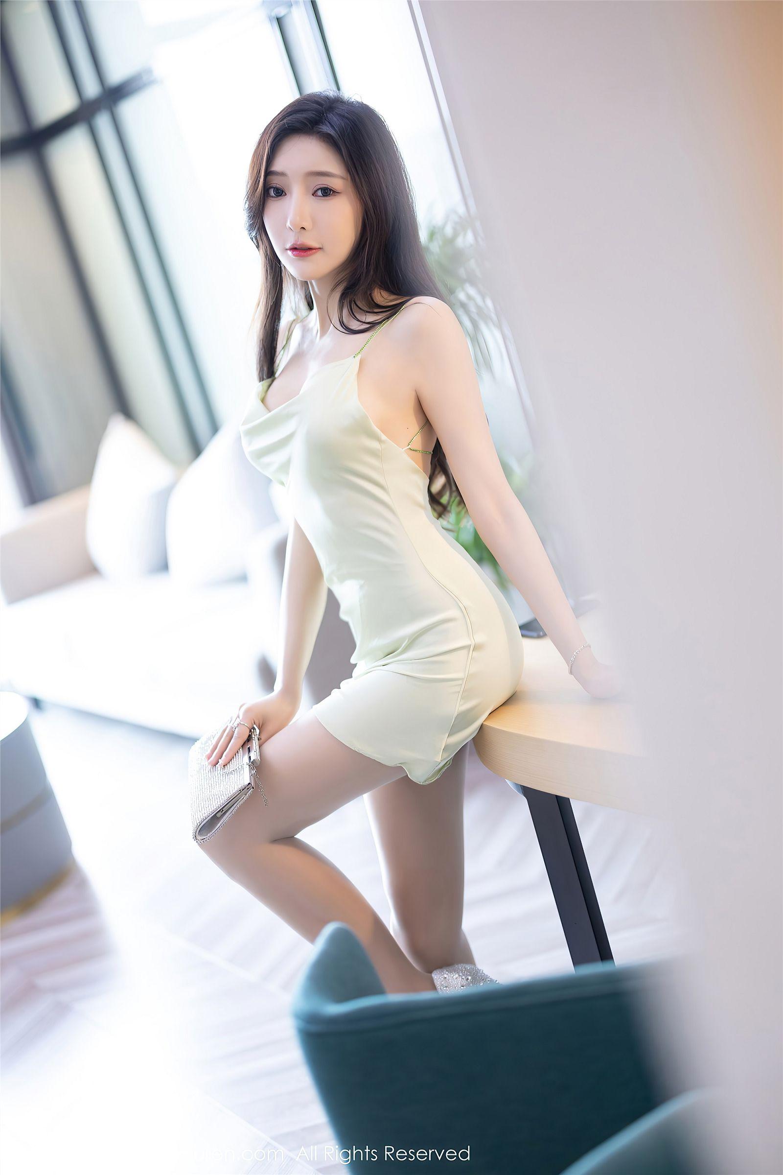 [XIUREN秀人网] 2023.07.13 NO.7077 王馨瑶yanni 丝袜_p023