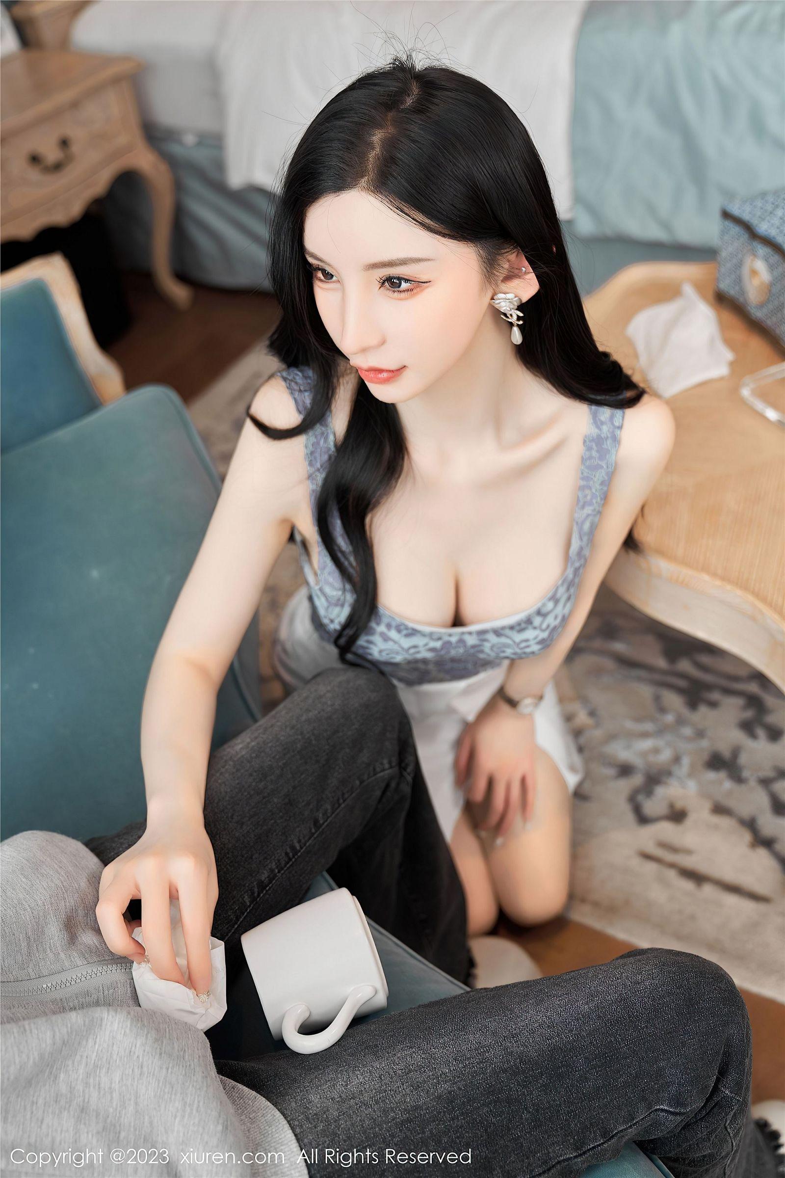 [XIUREN秀人网] 2023.05.26 NO.6811 周于希Sally 香港旅拍_p035