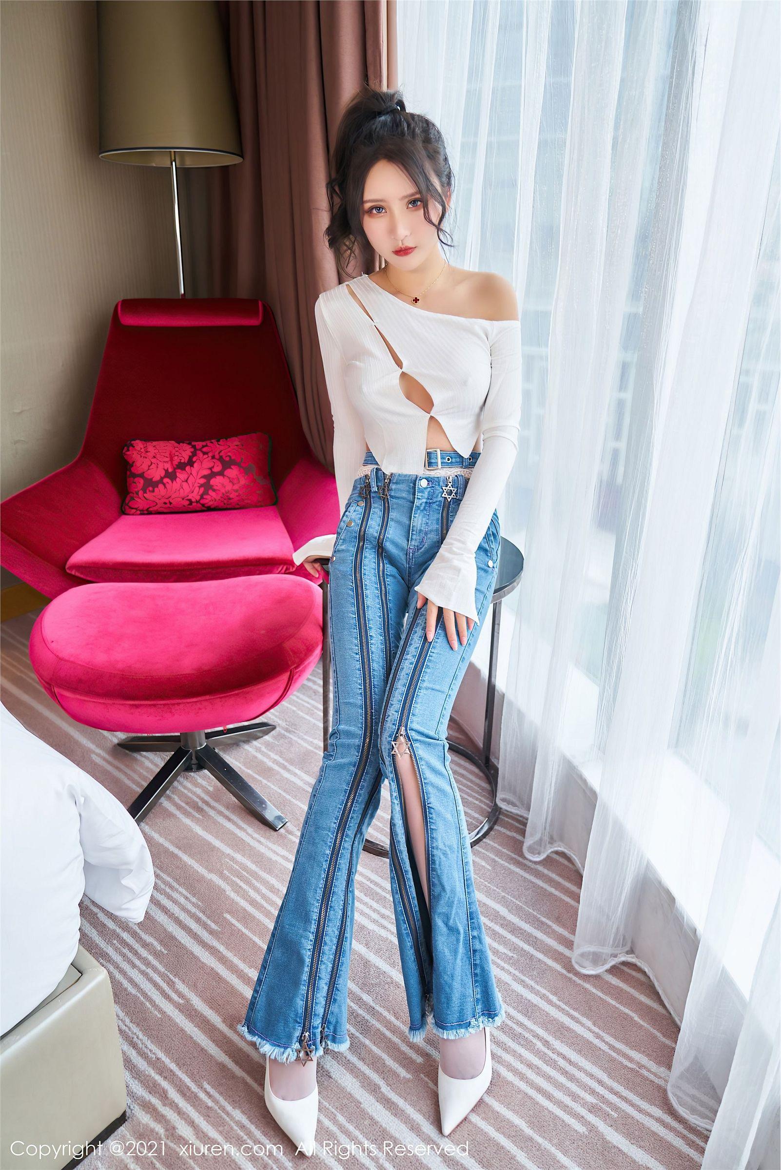 [XIUREN秀人网] 2021.07.27 NO.3720 Emily尹菲_p028