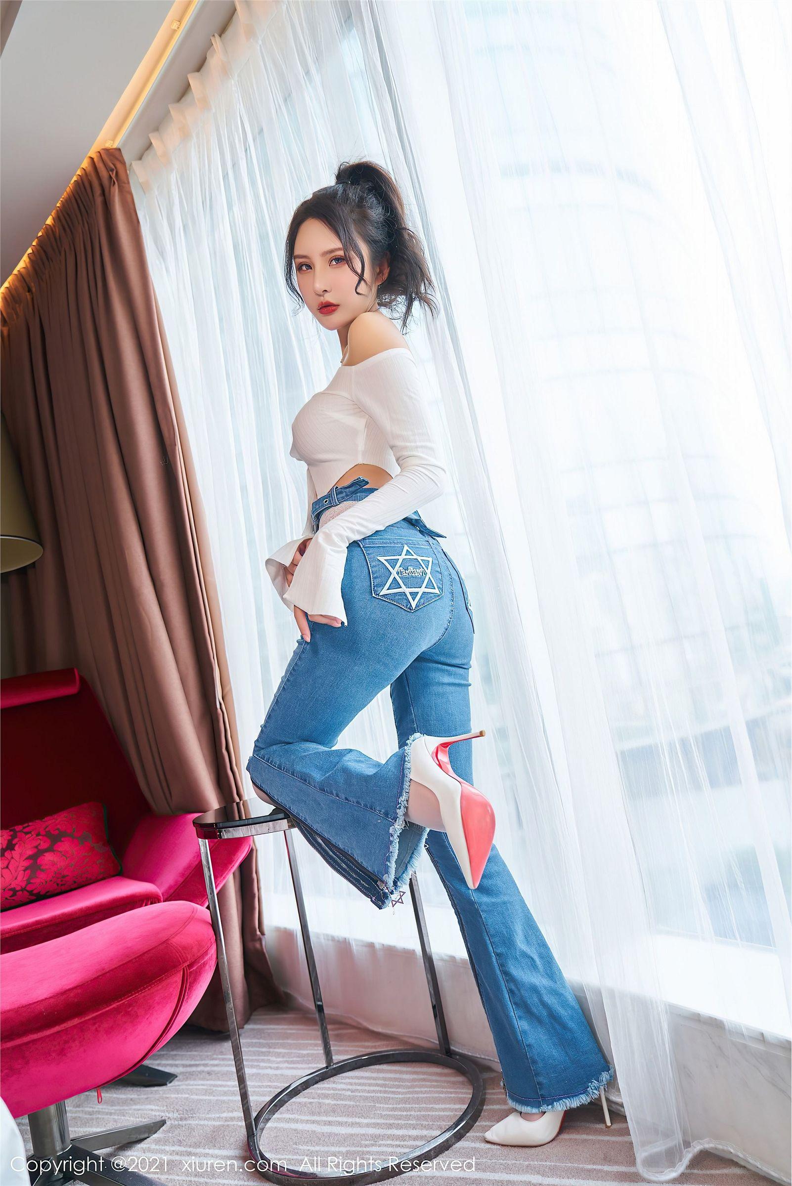 [XIUREN秀人网] 2021.07.27 NO.3720 Emily尹菲_p060