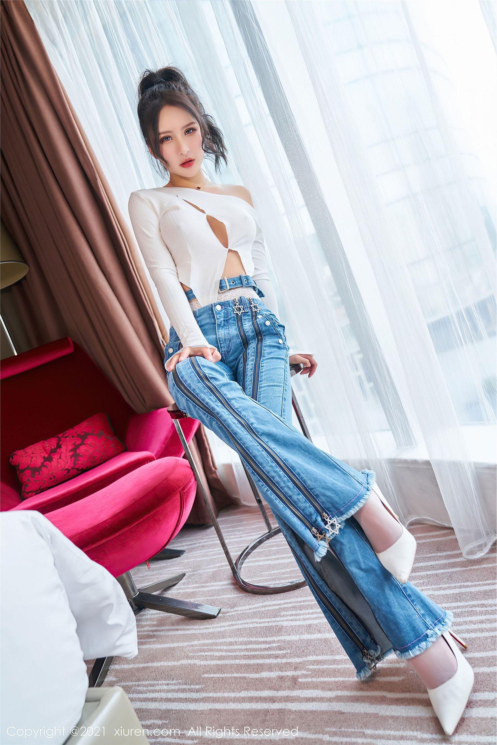 [XIUREN秀人网] 2021.07.27 NO.3720 Emily尹菲_p052