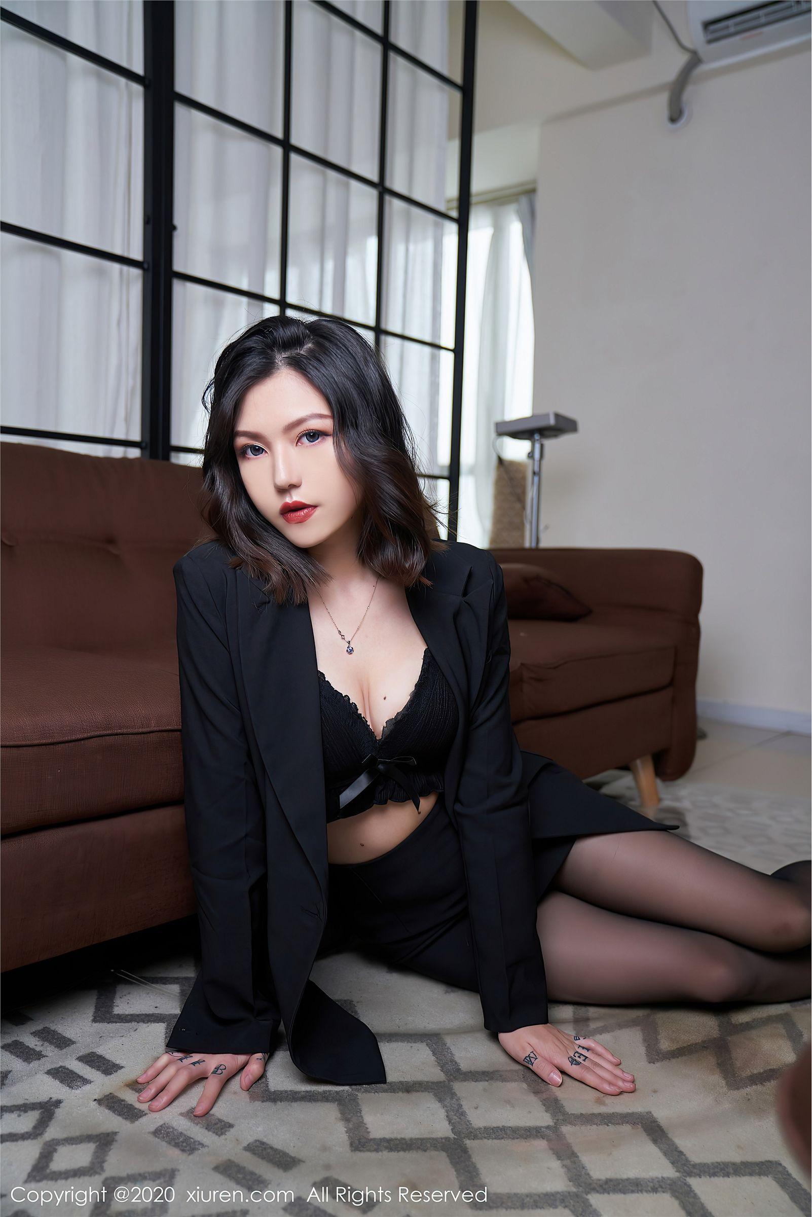 [XIUREN秀人网] 2020.10.29 NO.2711 舌尖上的菊花Ace_p013