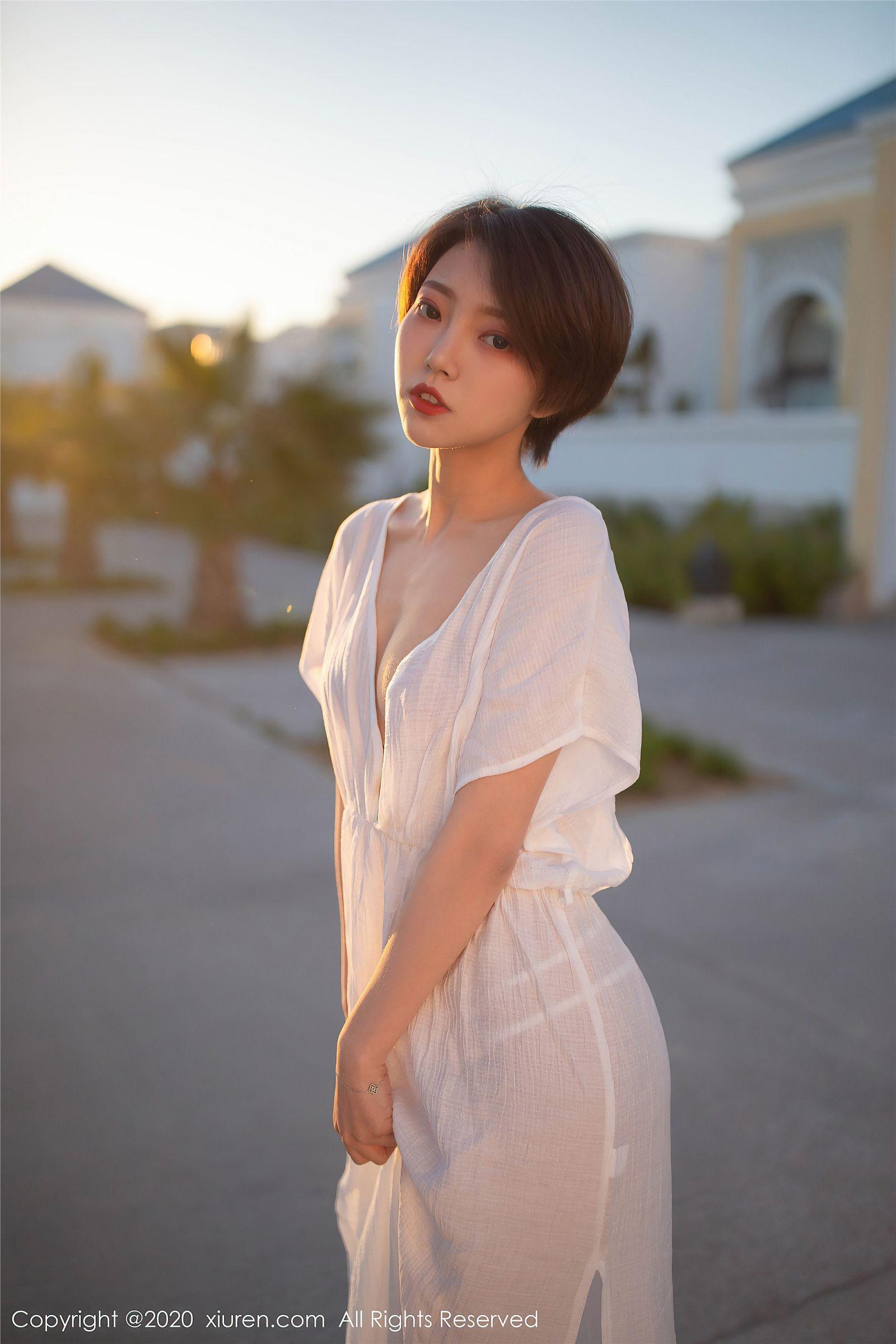 [XIUREN秀人网] 2020.08.04 NO.2405 冯木木LRIS_p021