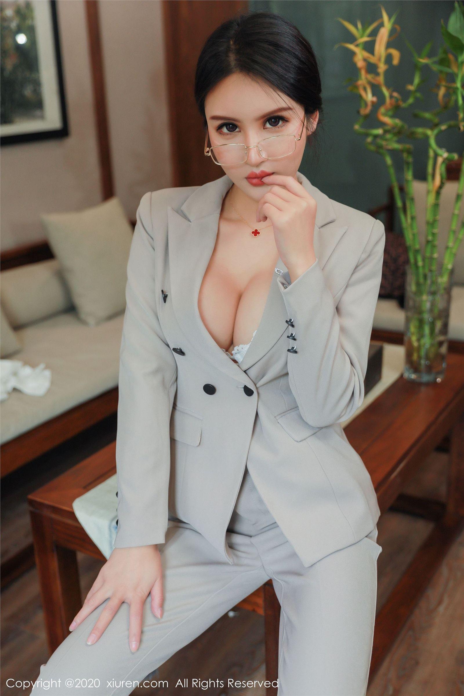 [XIUREN秀人网] 2020.03.25 NO.2098 Emily顾奈奈_p060