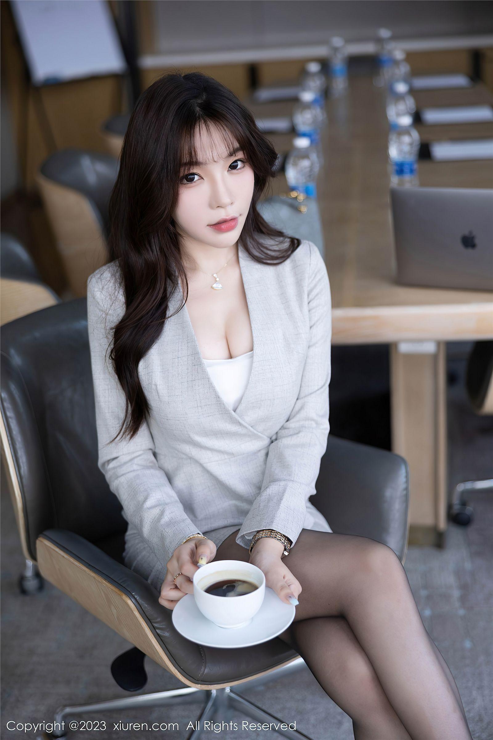 [XIUREN秀人网] 2023.10.27 NO.7577 徐莉芝Booty_p026