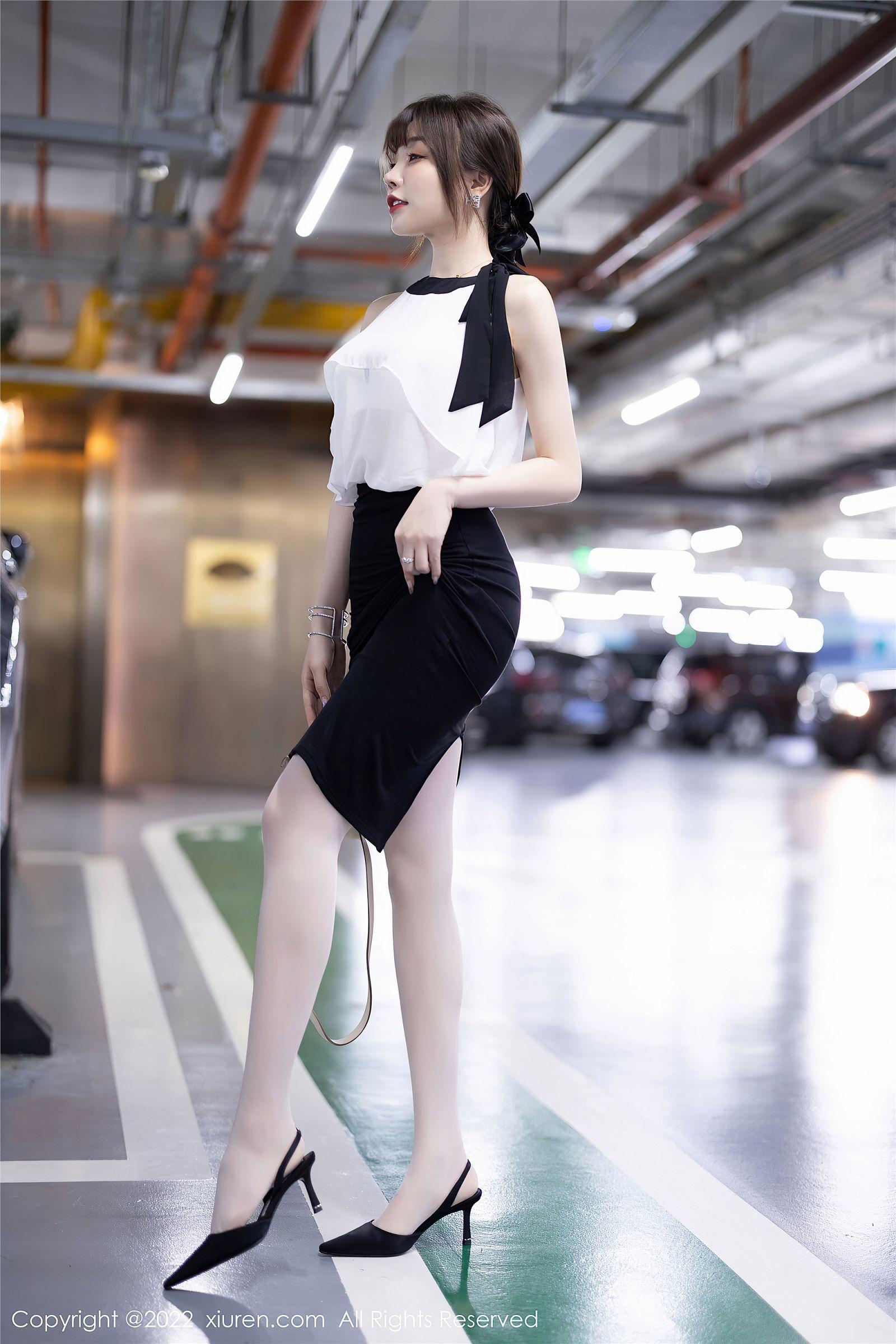 [XIUREN秀人网] 2022.08.26 NO.5500 徐莉芝Booty_p016