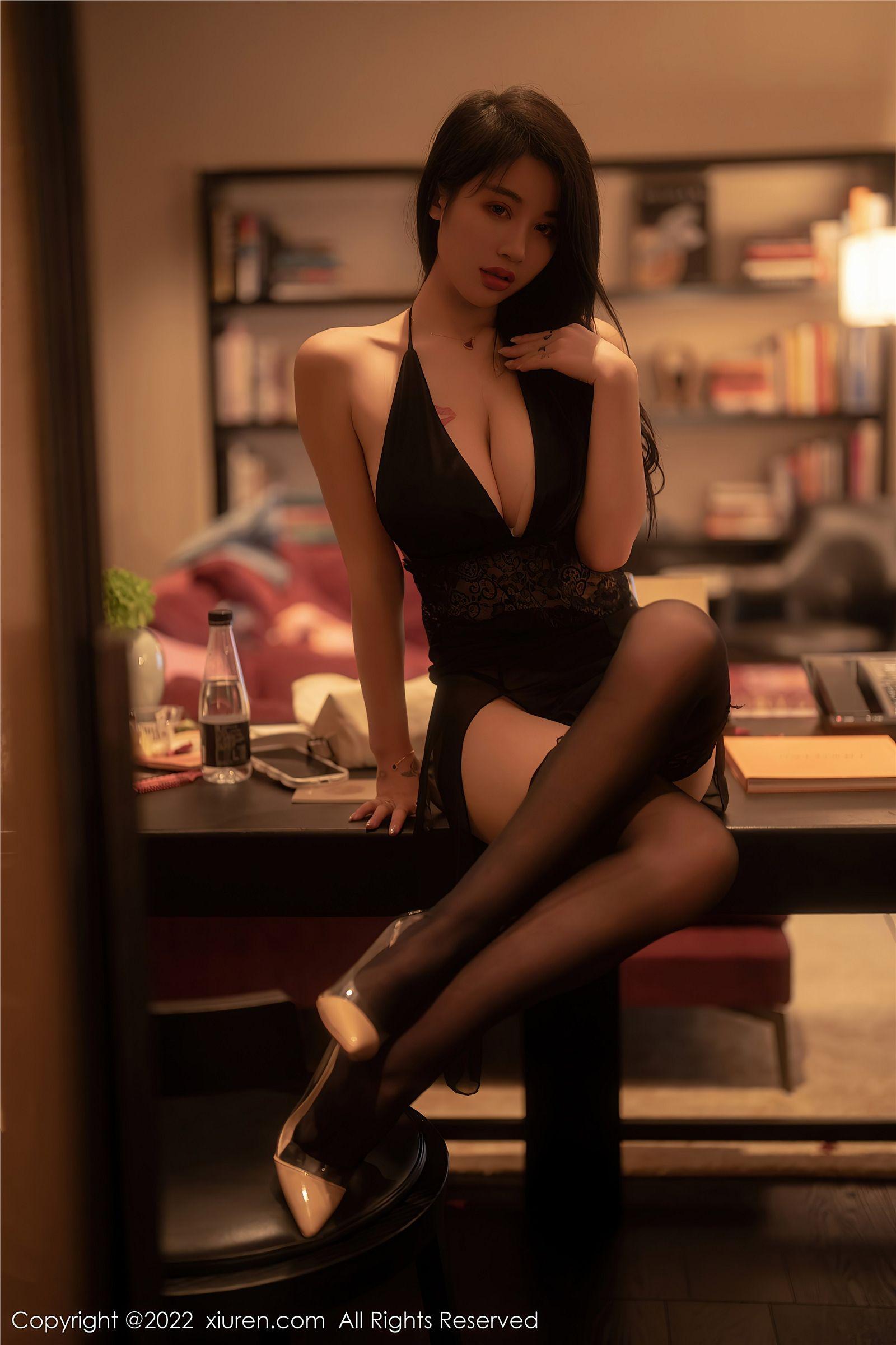 [XIUREN秀人网] 2022.10.18 NO.5722 美七Mia_p052