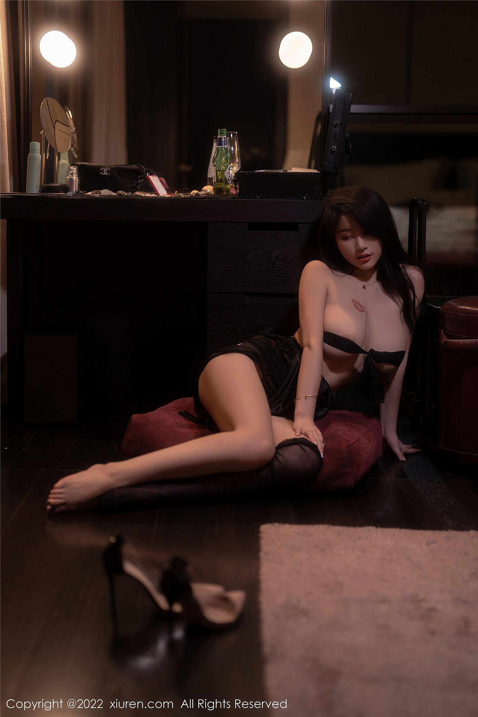 [XIUREN秀人网] 2022.10.18 NO.5722 美七Mia_p047