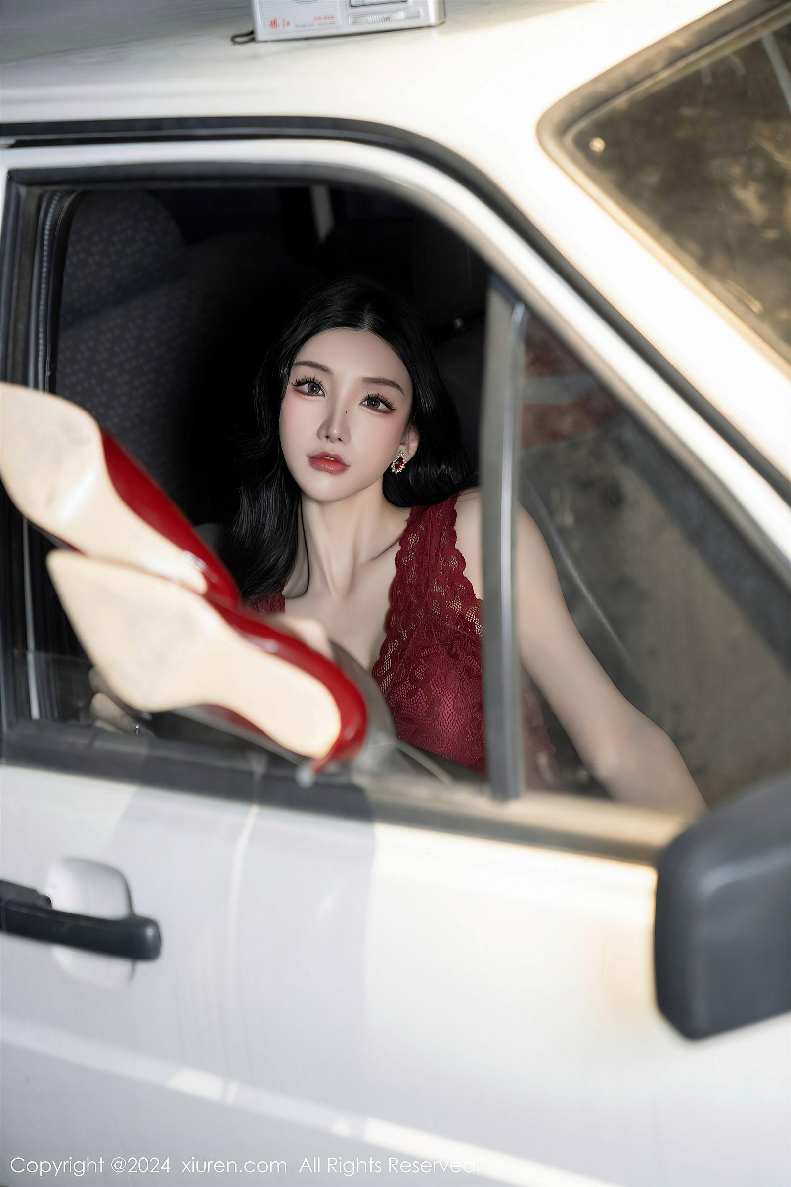 [XIUREN秀人网] 2024.01.19 NO.7993 周于希Sally_p018