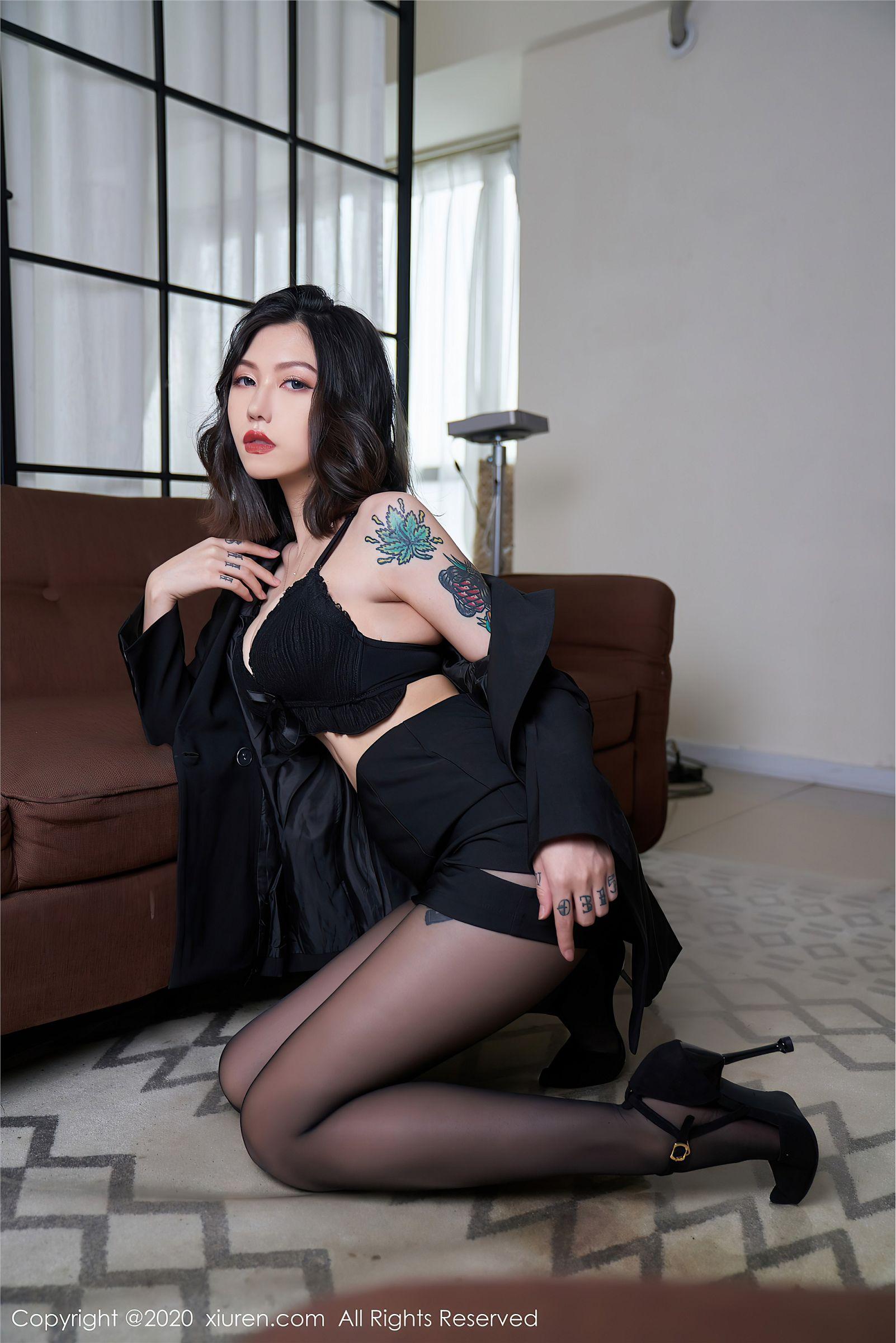 [XIUREN秀人网] 2020.10.29 NO.2711 舌尖上的菊花Ace_p017