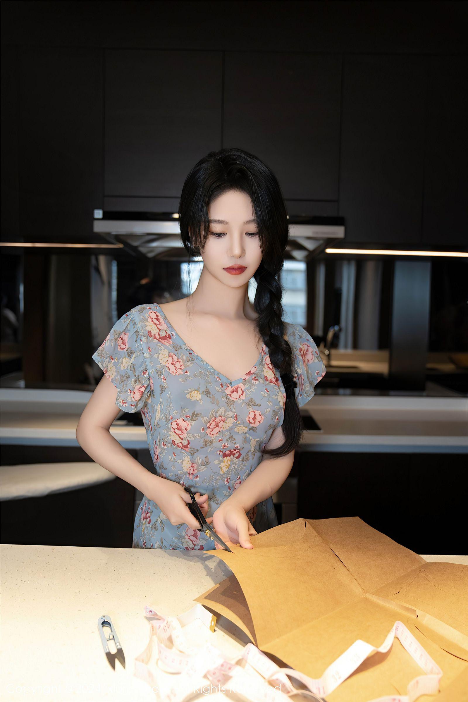 [XIUREN秀人网] 2024.06.14 NO.8704 利世_p001