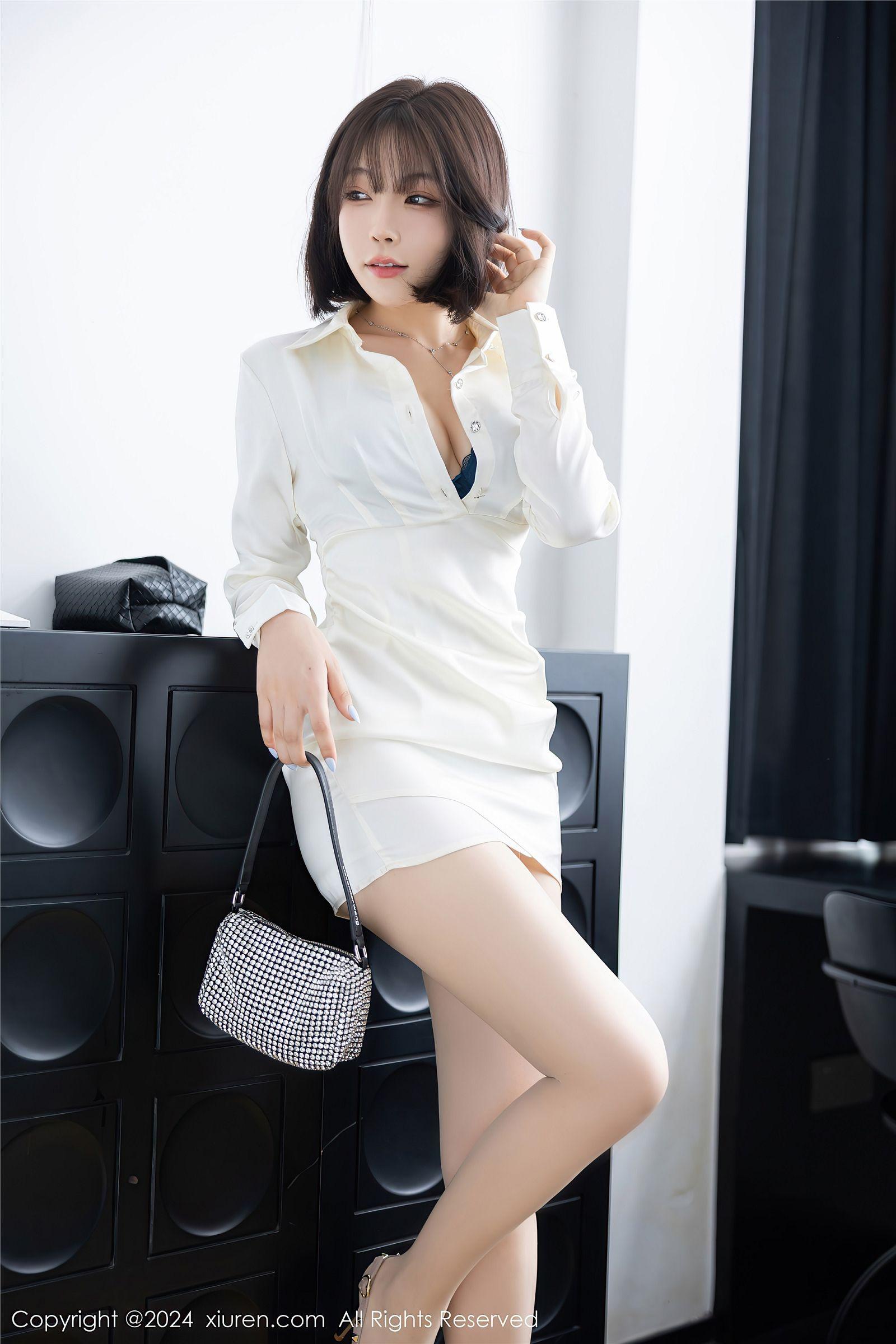 [XIUREN秀人网] 2024.08.02 NO.8963 徐莉芝Booty_p010