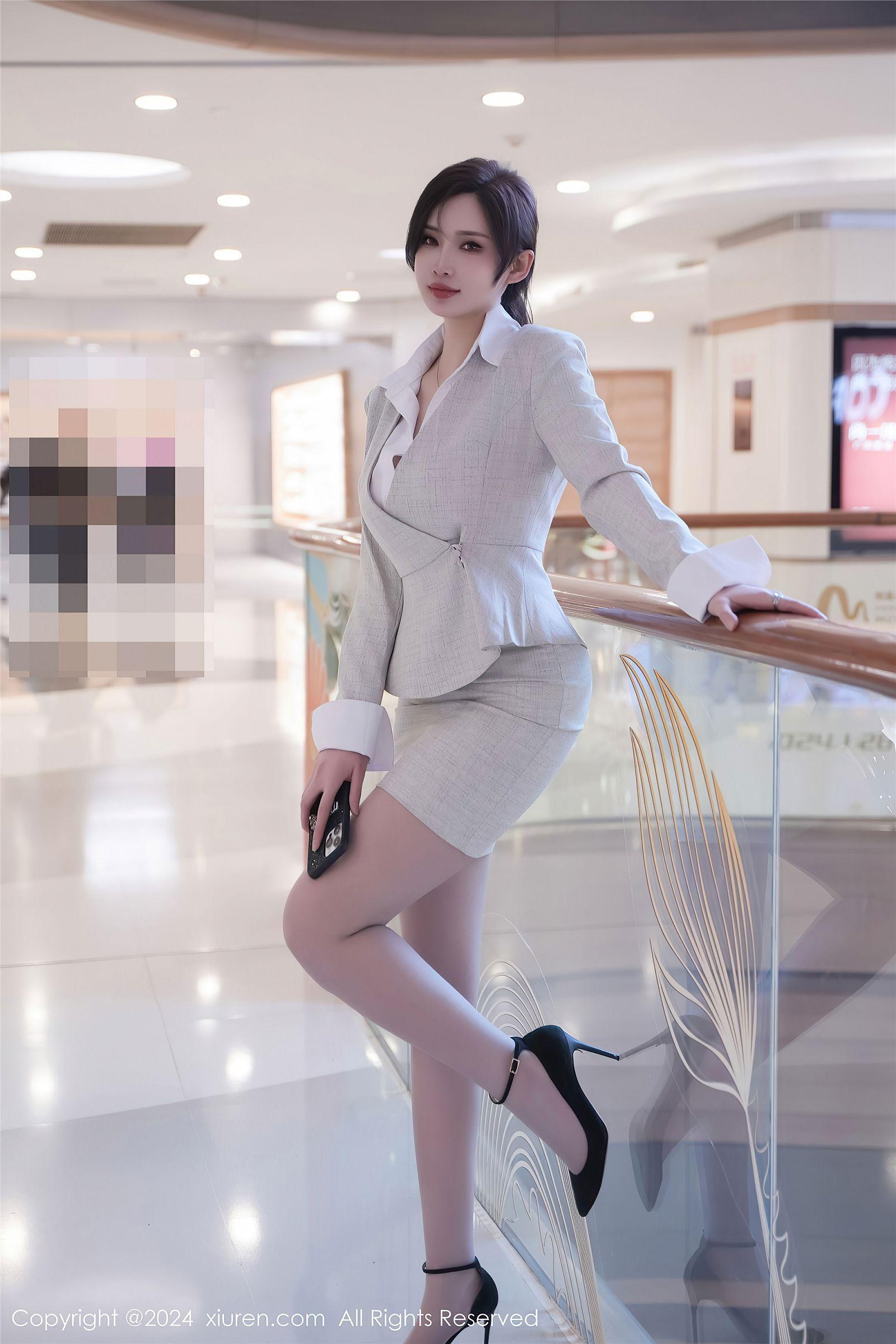 [XIUREN秀人网] 2024.04.24 NO.8444 Carol周妍希X_p056