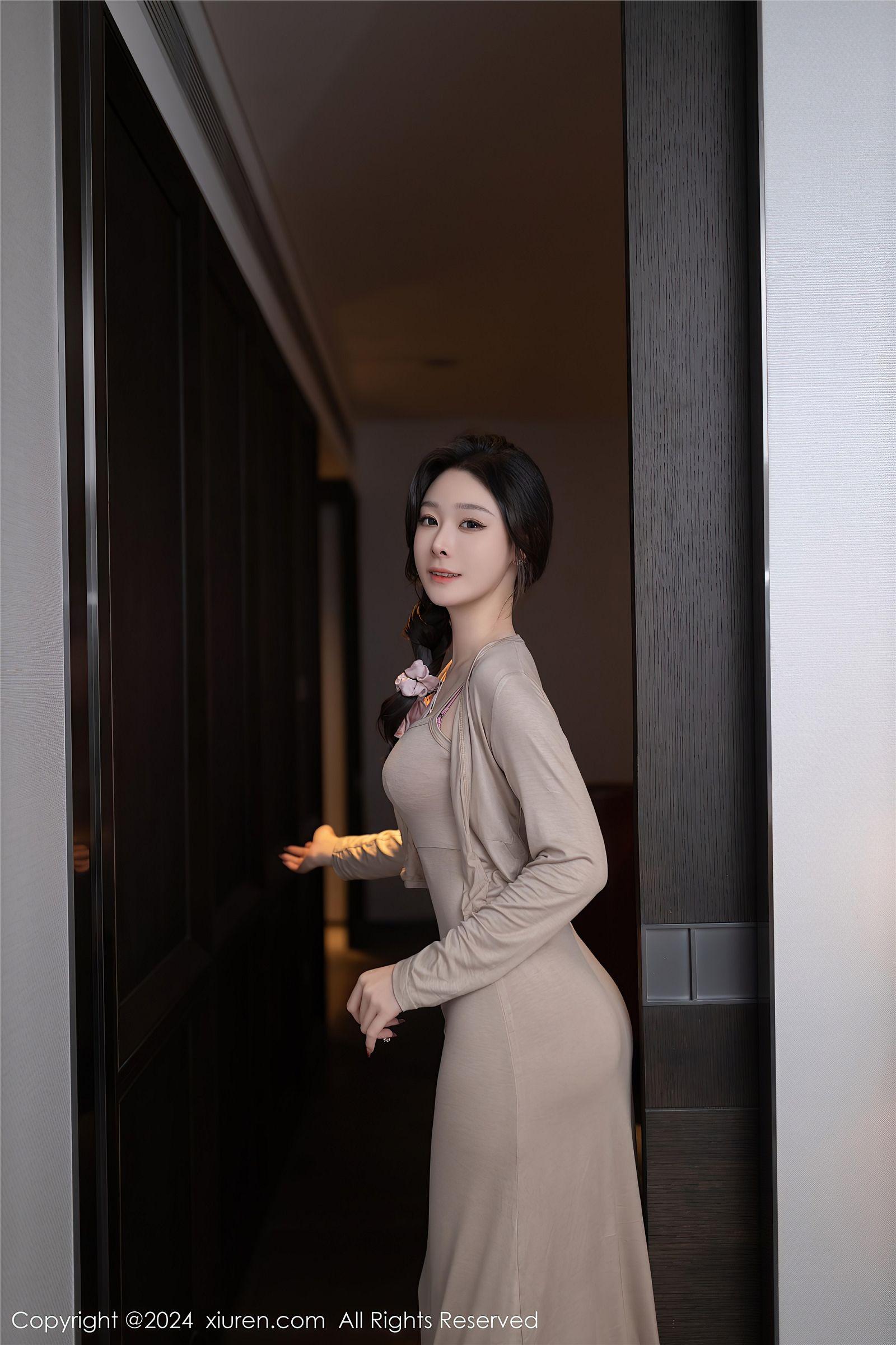 [XIUREN秀人网] 2024.04.18 NO.8417 小逗逗_p001