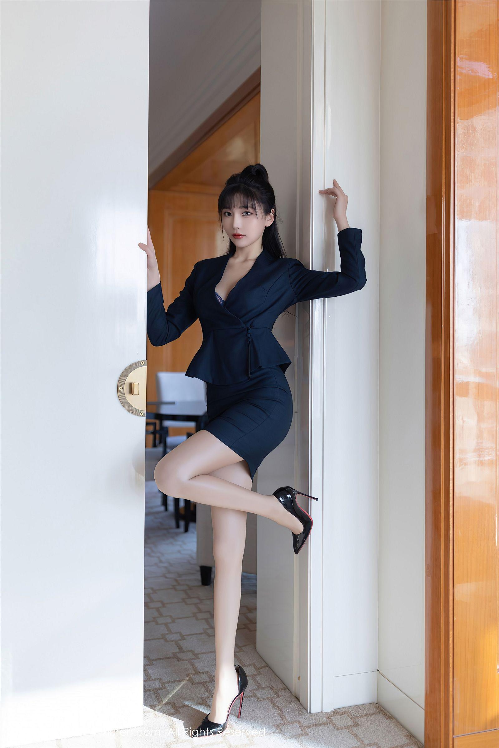 [XIUREN秀人网] 2024.10.10 NO.9263 陆萱萱_p001