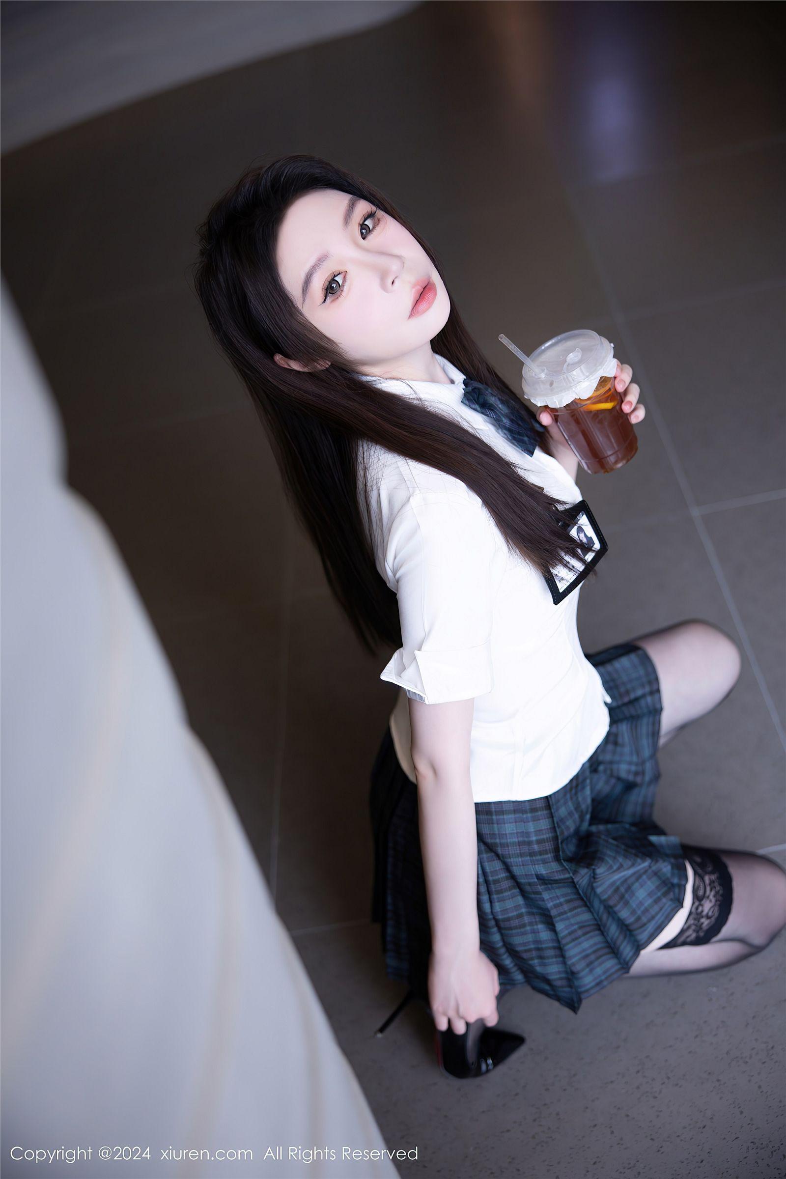 [XIUREN秀人网] 2024.08.27 NO.9074 梦心玥_p002