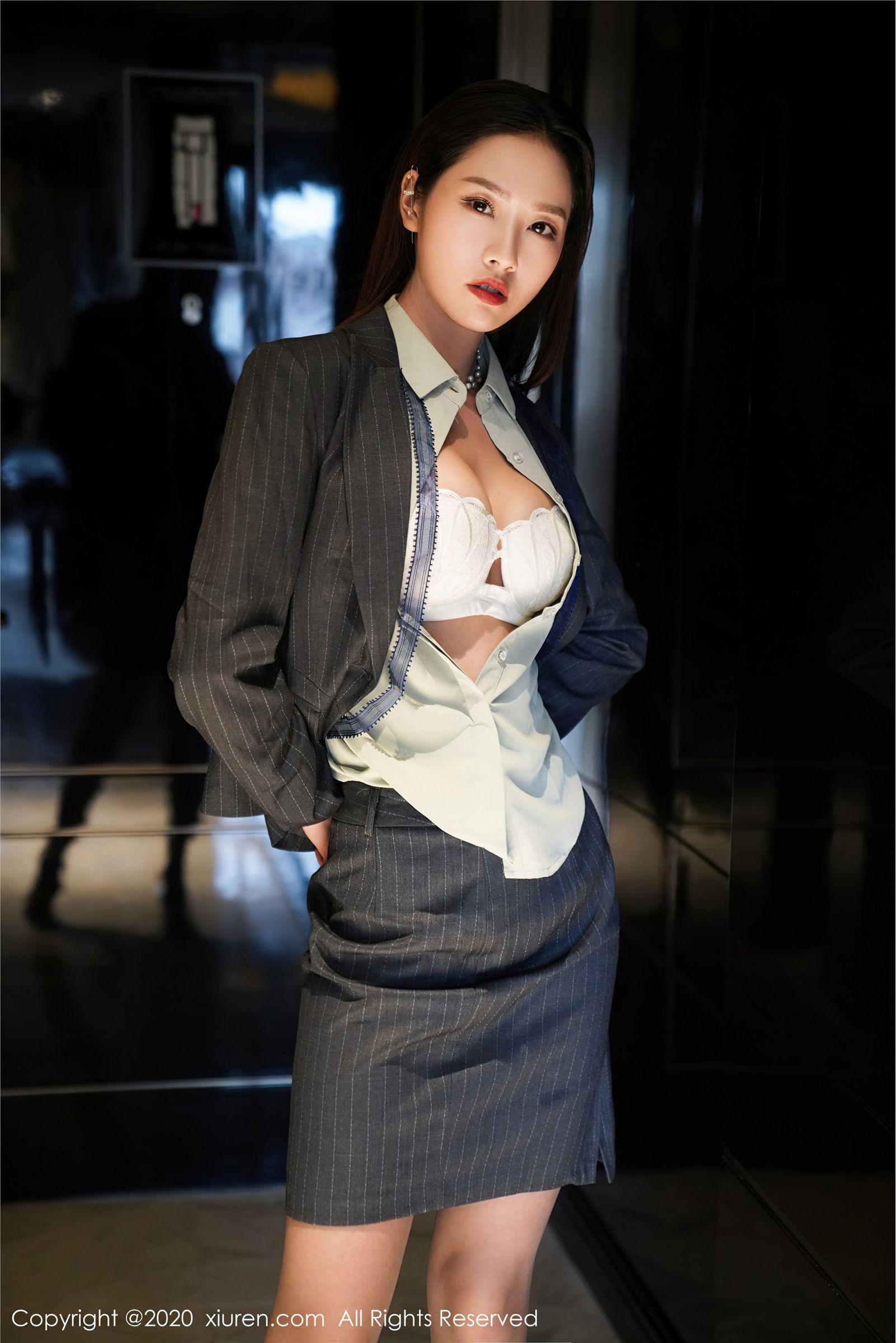 [XIUREN秀人网] 2020.09.21 NO.2579 方子萱_p037