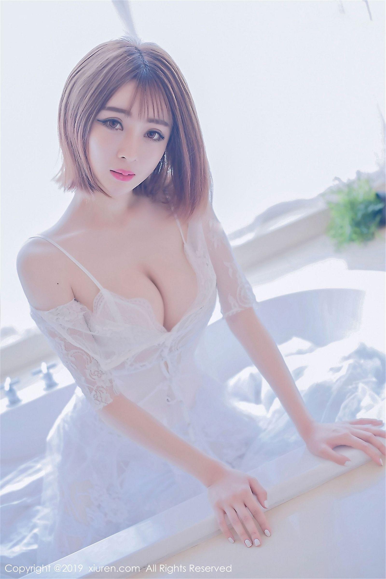[XIUREN秀人网] 2019.04.19 NO.1406 凌萍儿_p034